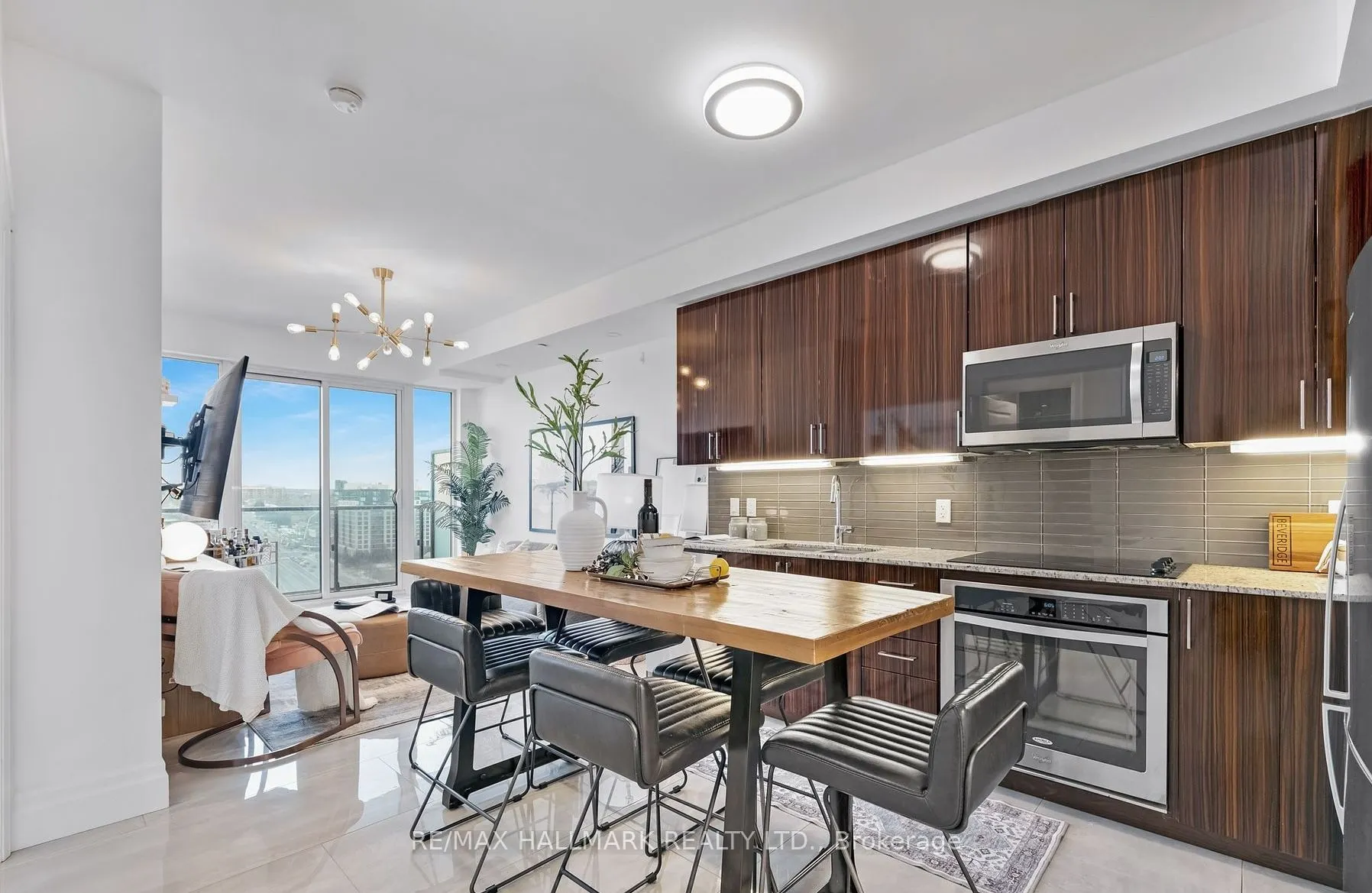 9608 Yonge Street, #1610A