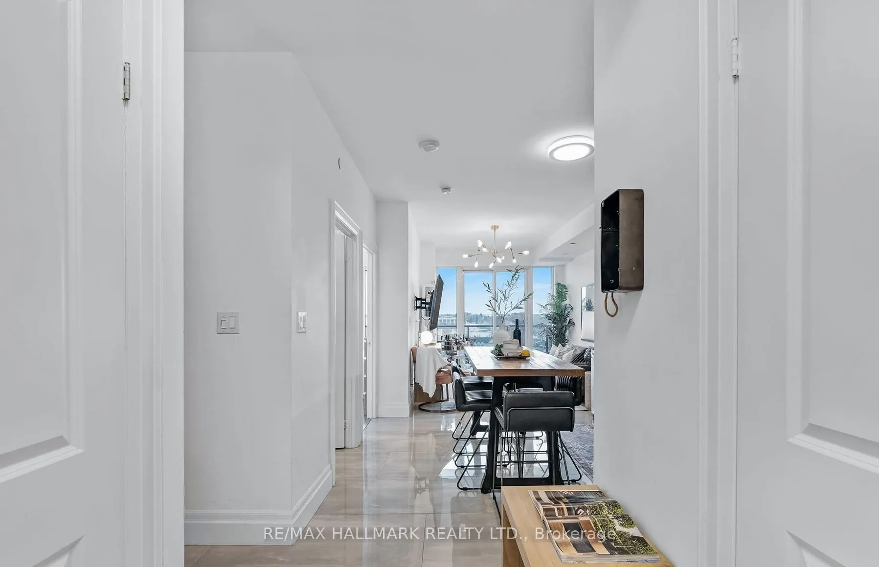 9608 Yonge Street, #1610A