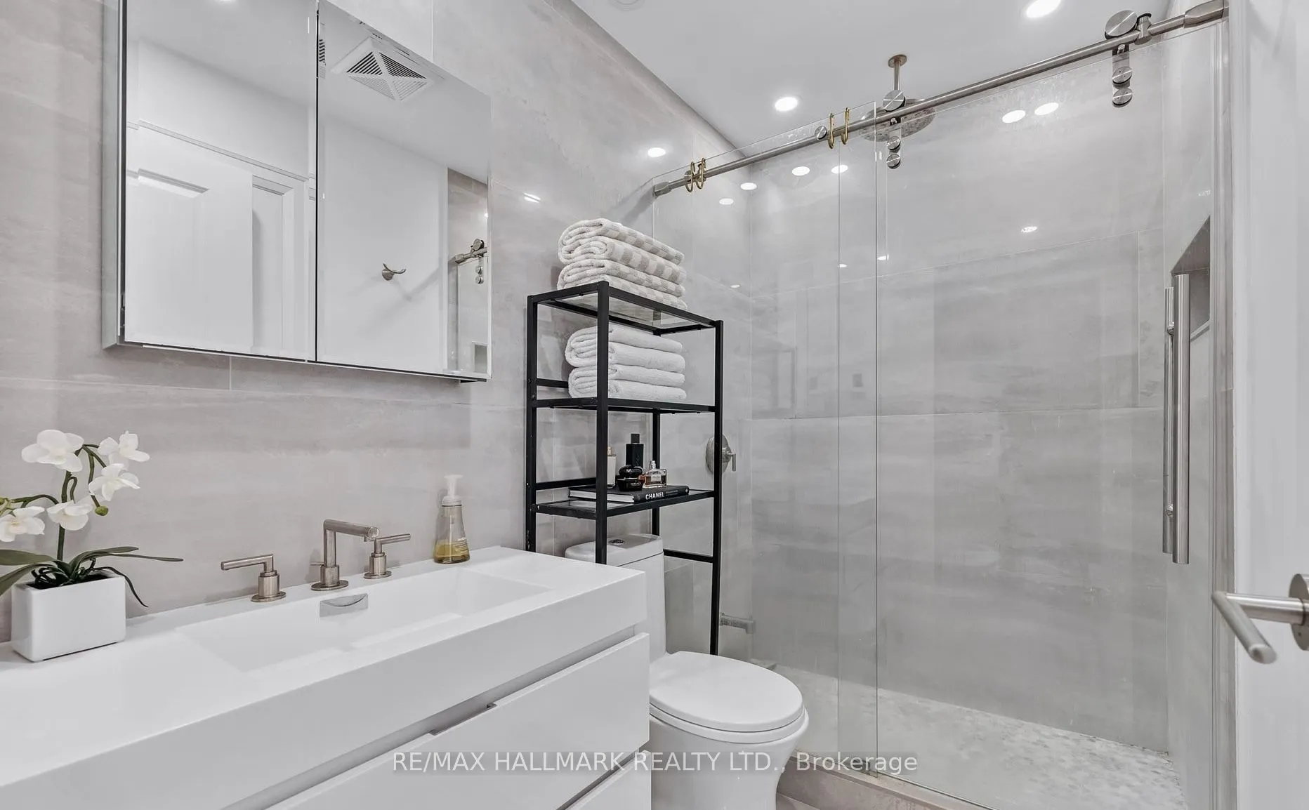 9608 Yonge Street, #1610A