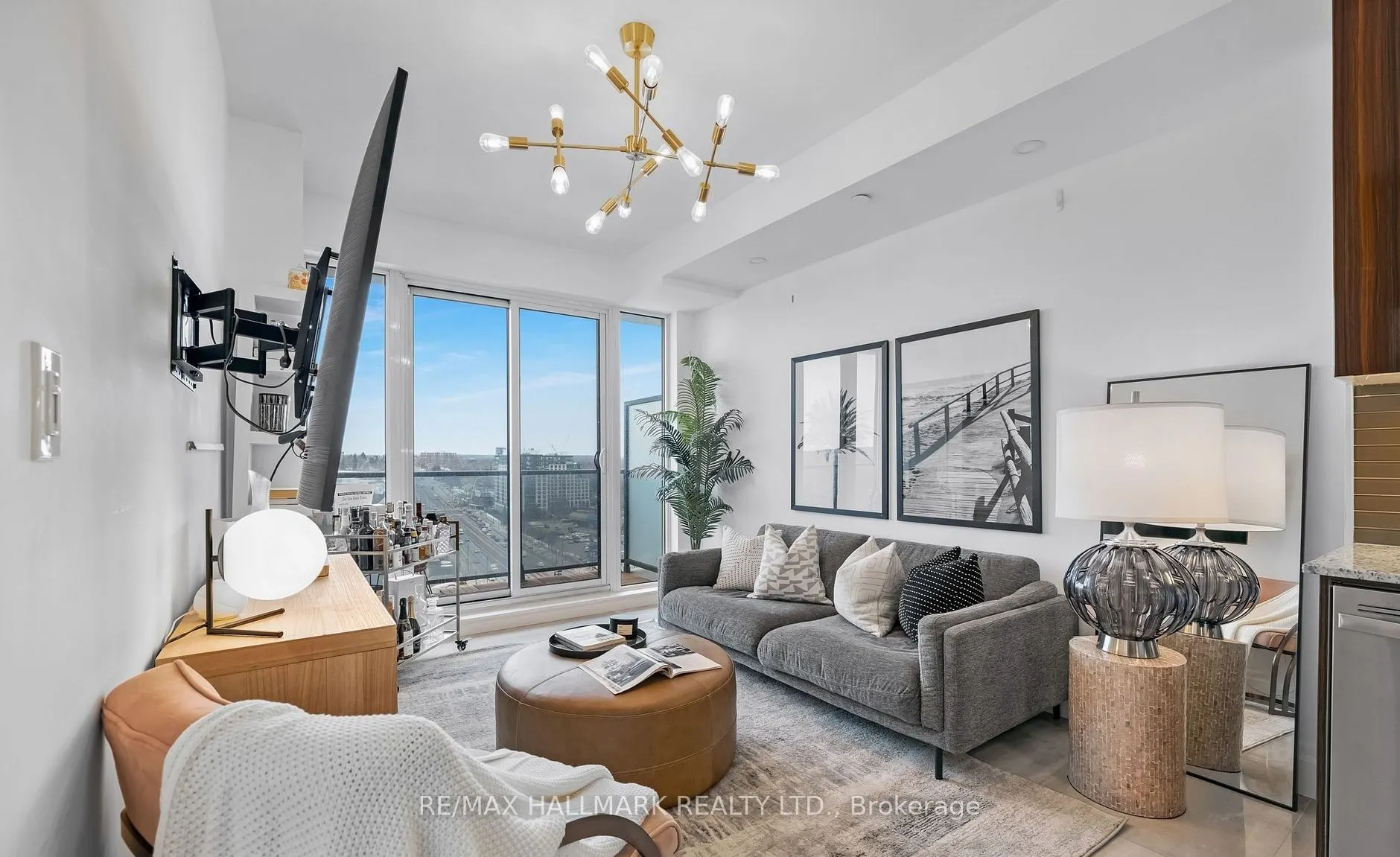 9608 Yonge Street, #1610A