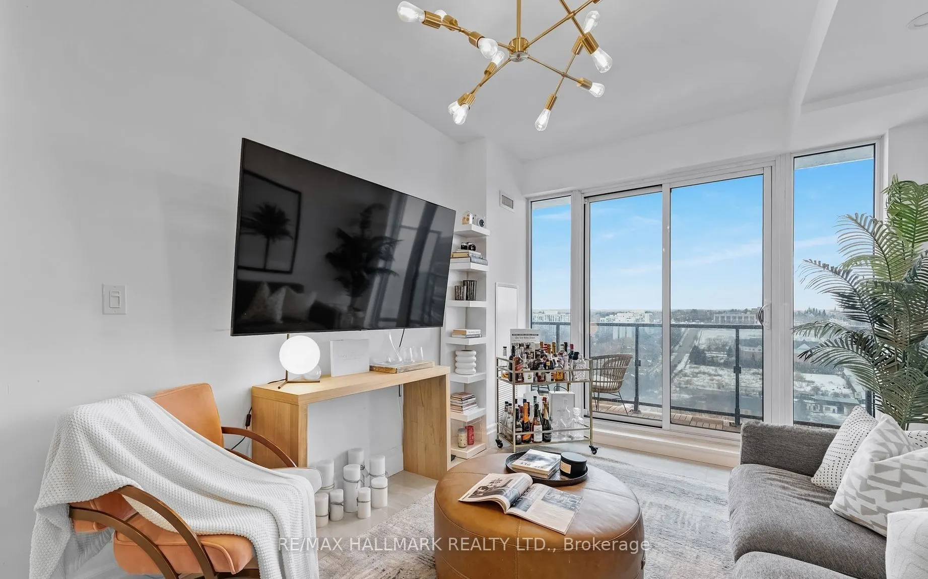 9608 Yonge Street, #1610A