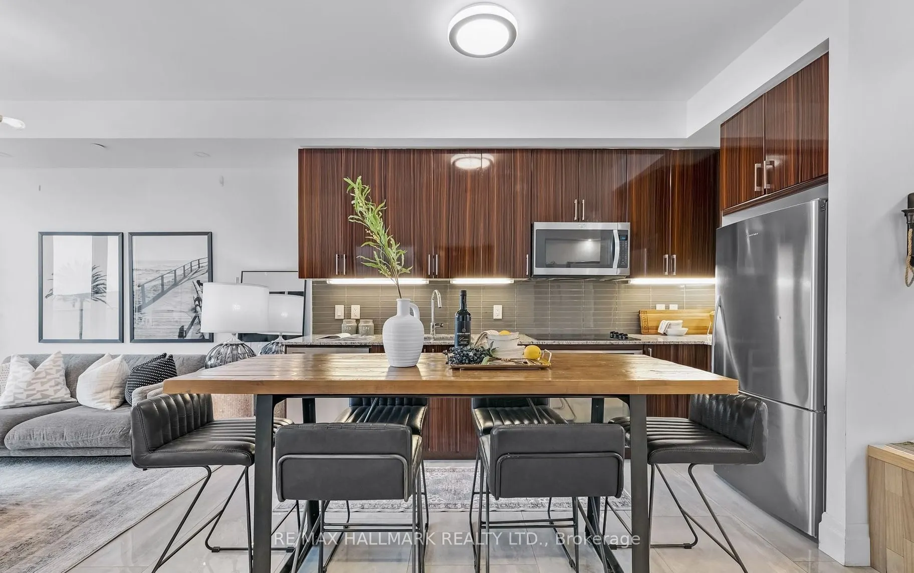 9608 Yonge Street, #1610A