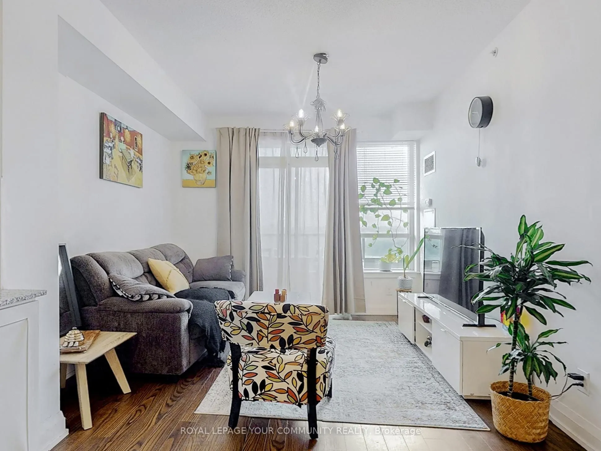 7161 Yonge Street, #522