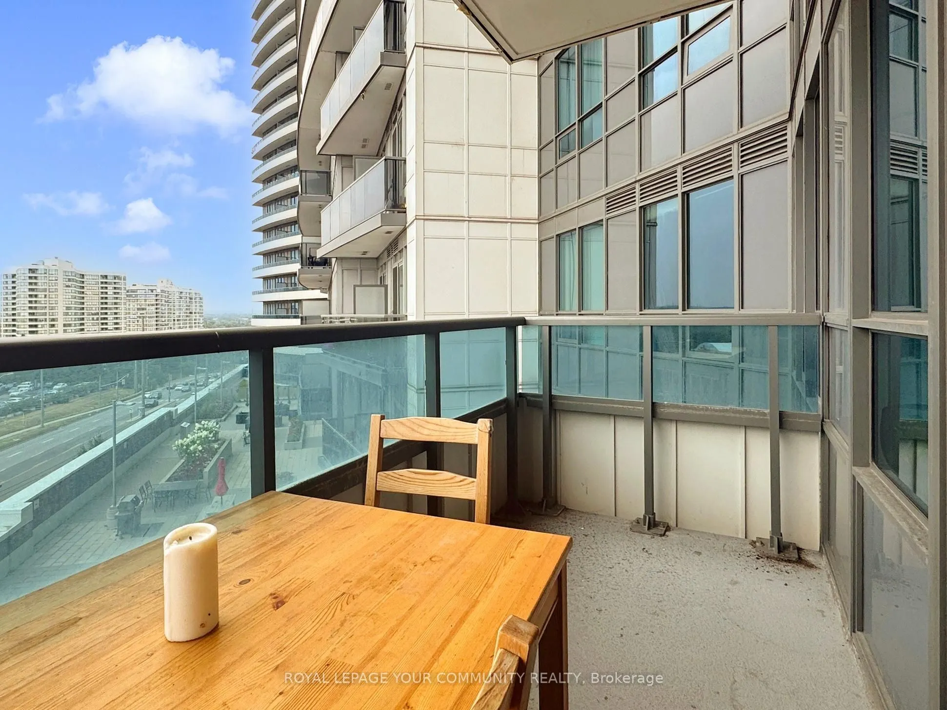 7161 Yonge Street, #522