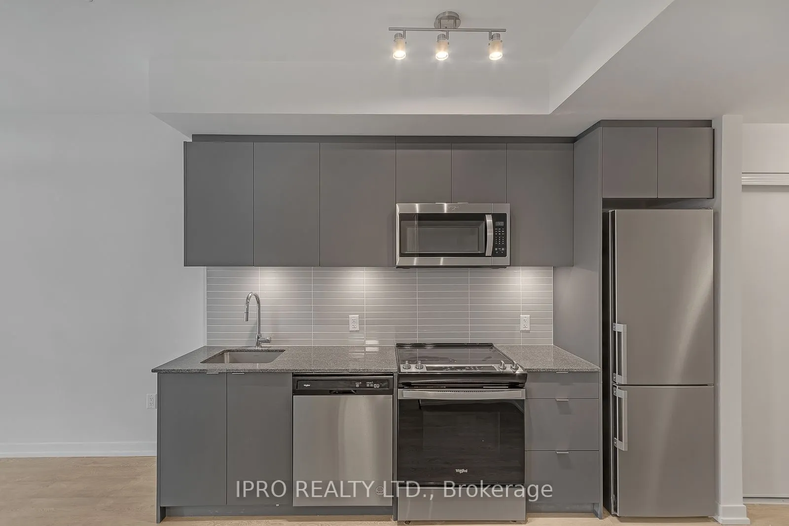 8868 Yonge Street, #801E