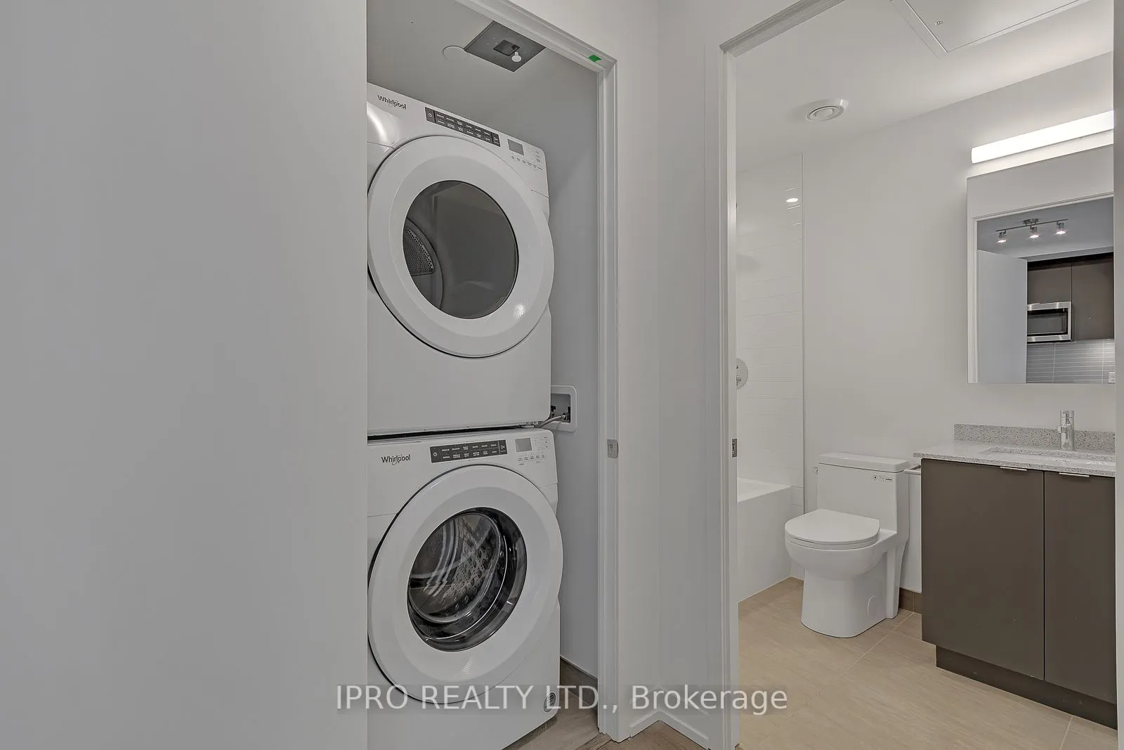 8868 Yonge Street, #801E