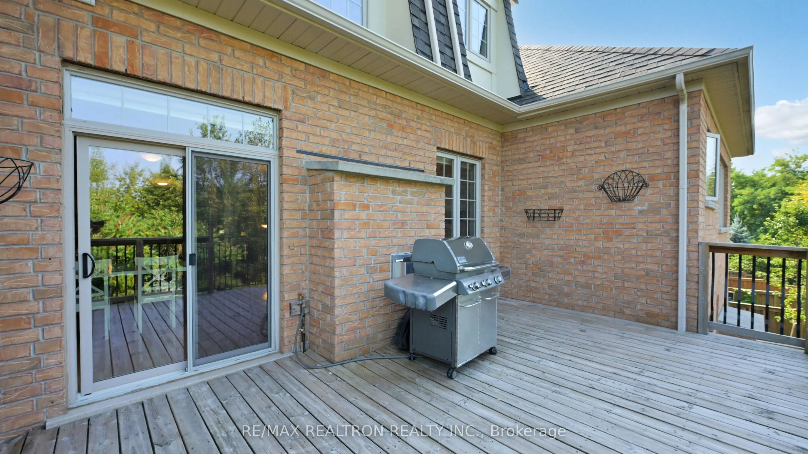 134 Lacewood Drive