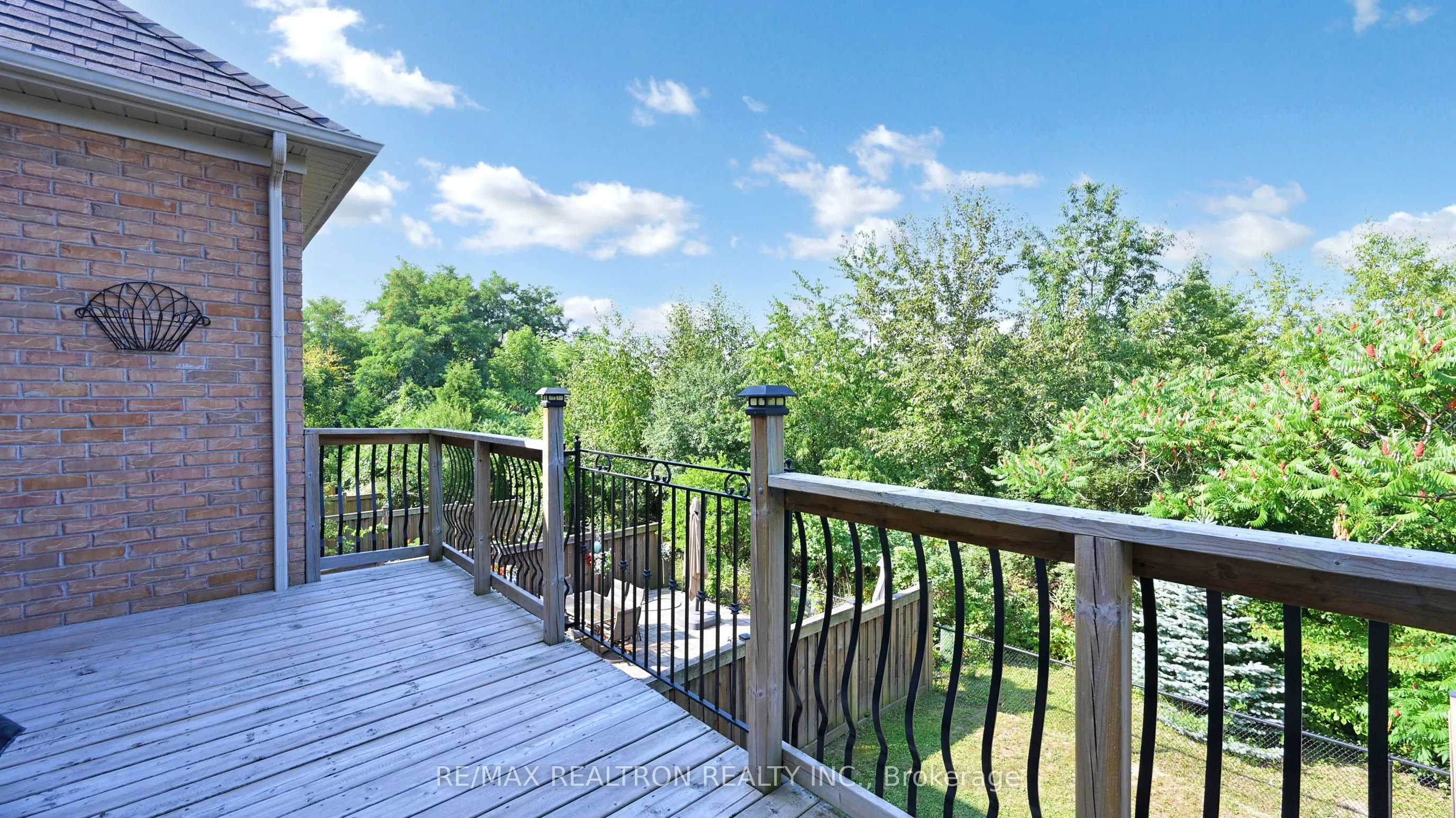 134 Lacewood Drive