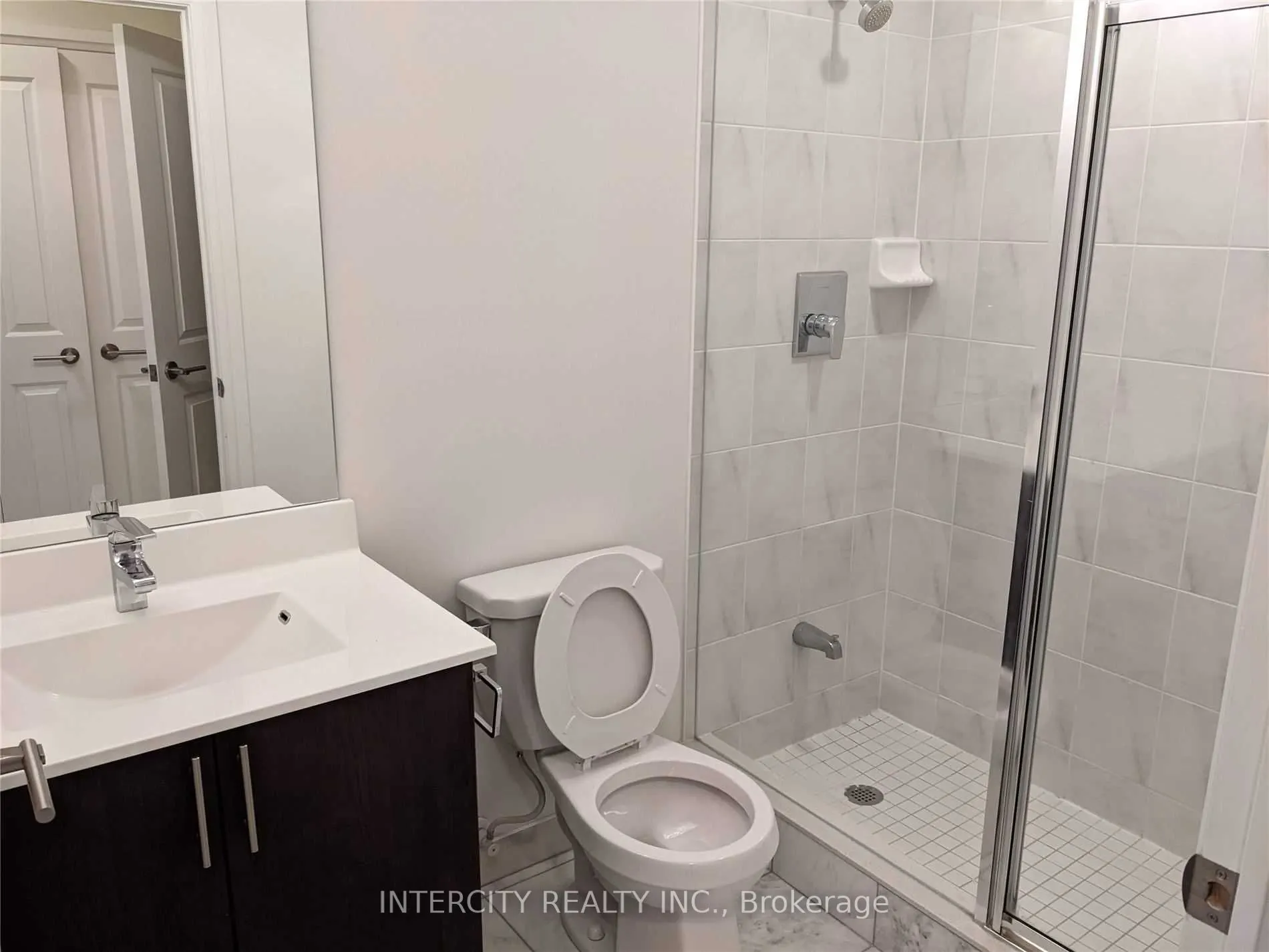 520 Steeles Avenue W, #1102