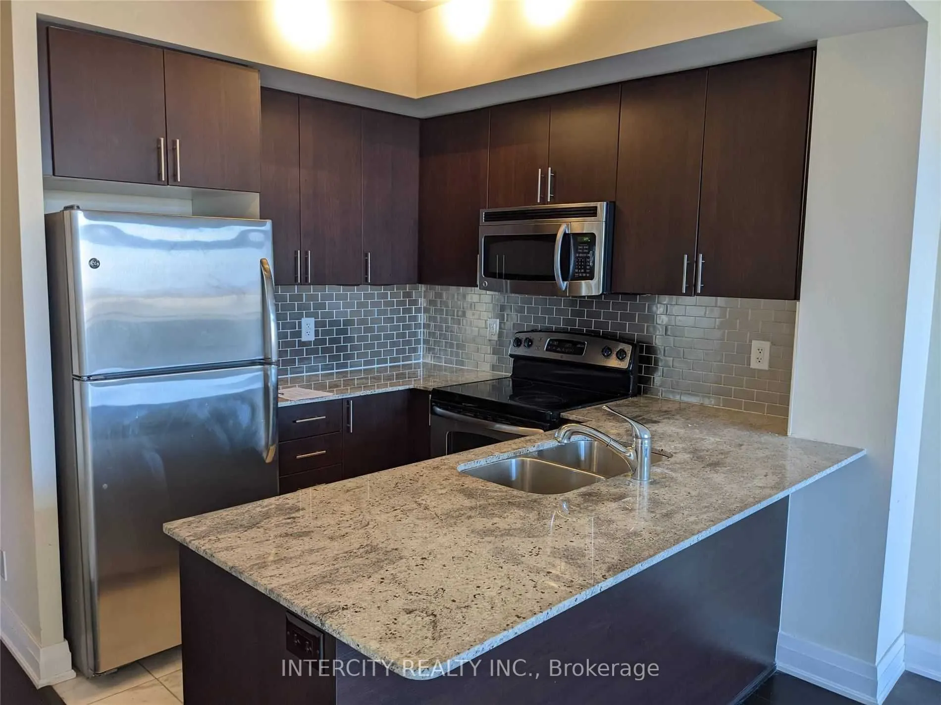 520 Steeles Avenue W, #1102