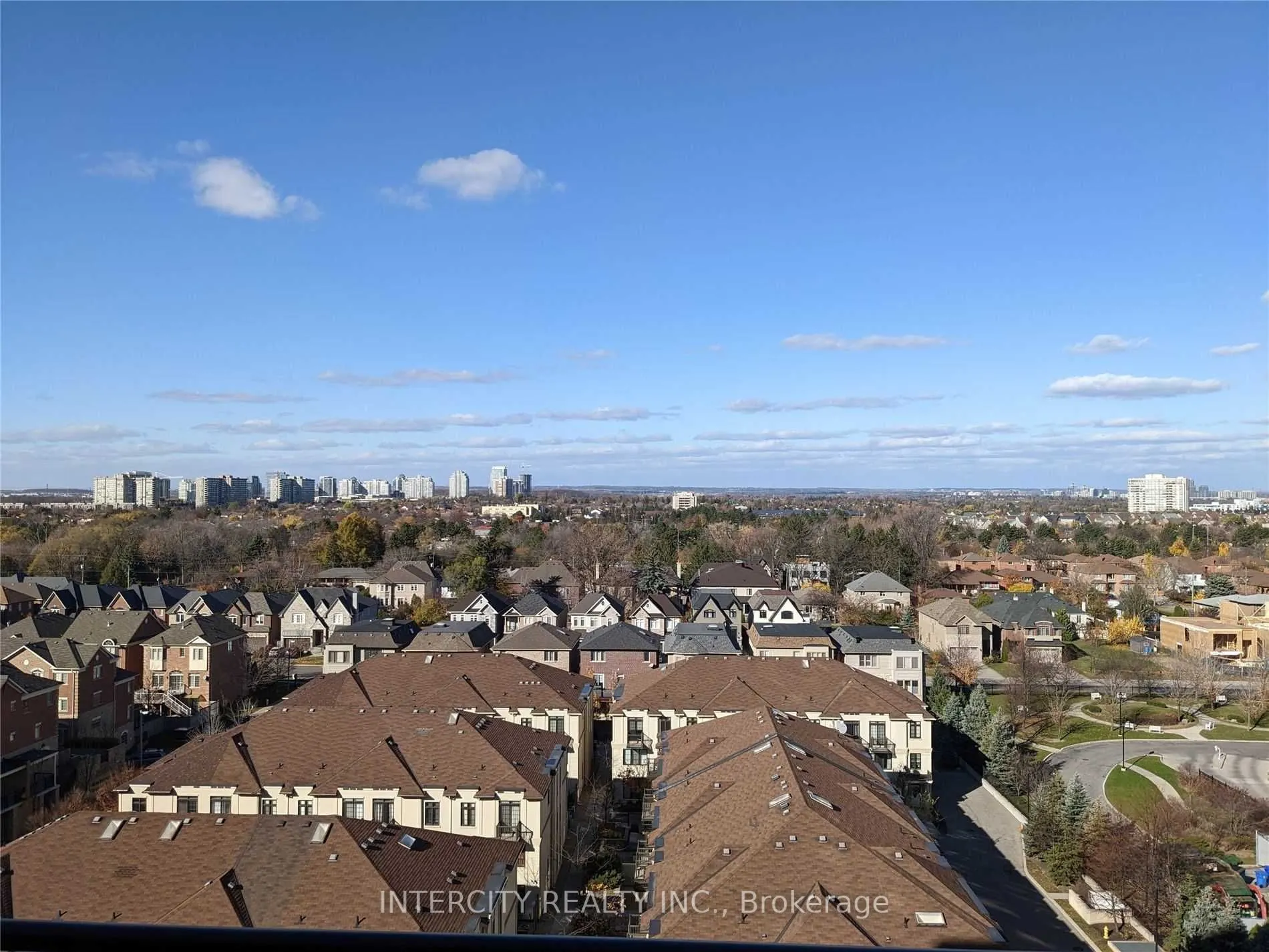 520 Steeles Avenue W, #1102