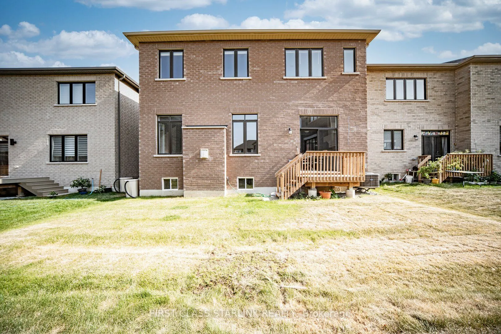 52 Jinnah Avenue