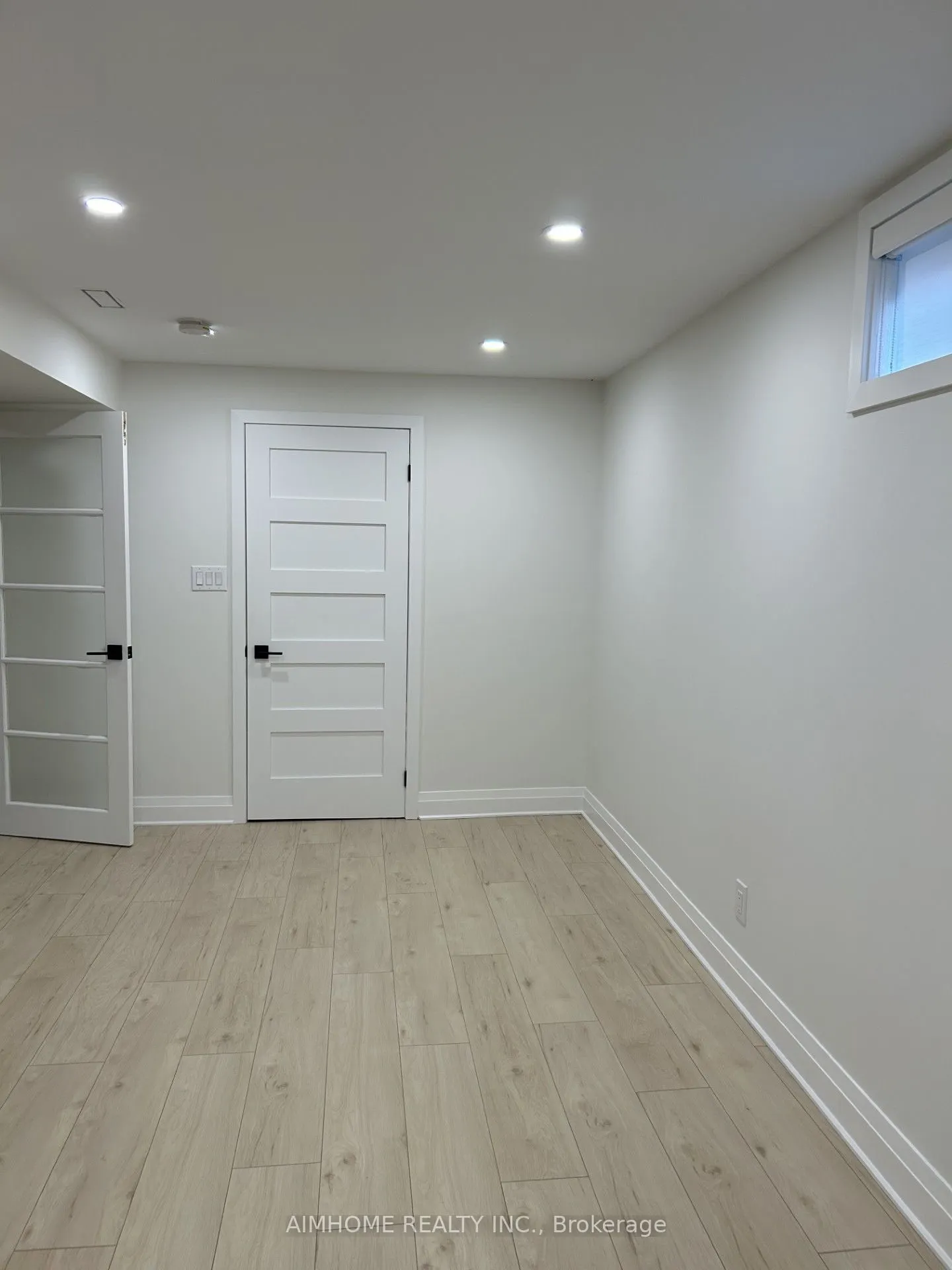 14 Twelve Oaks Drive