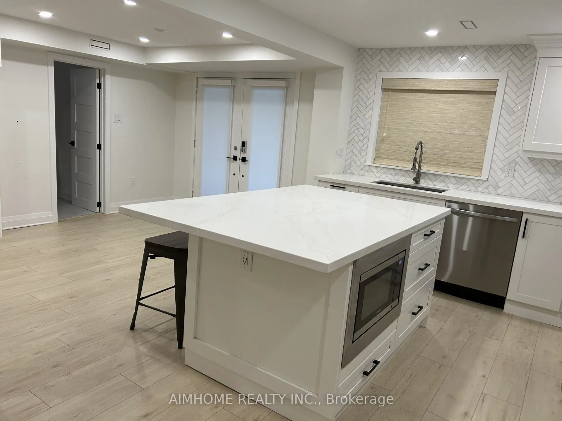 14 Twelve Oaks Drive