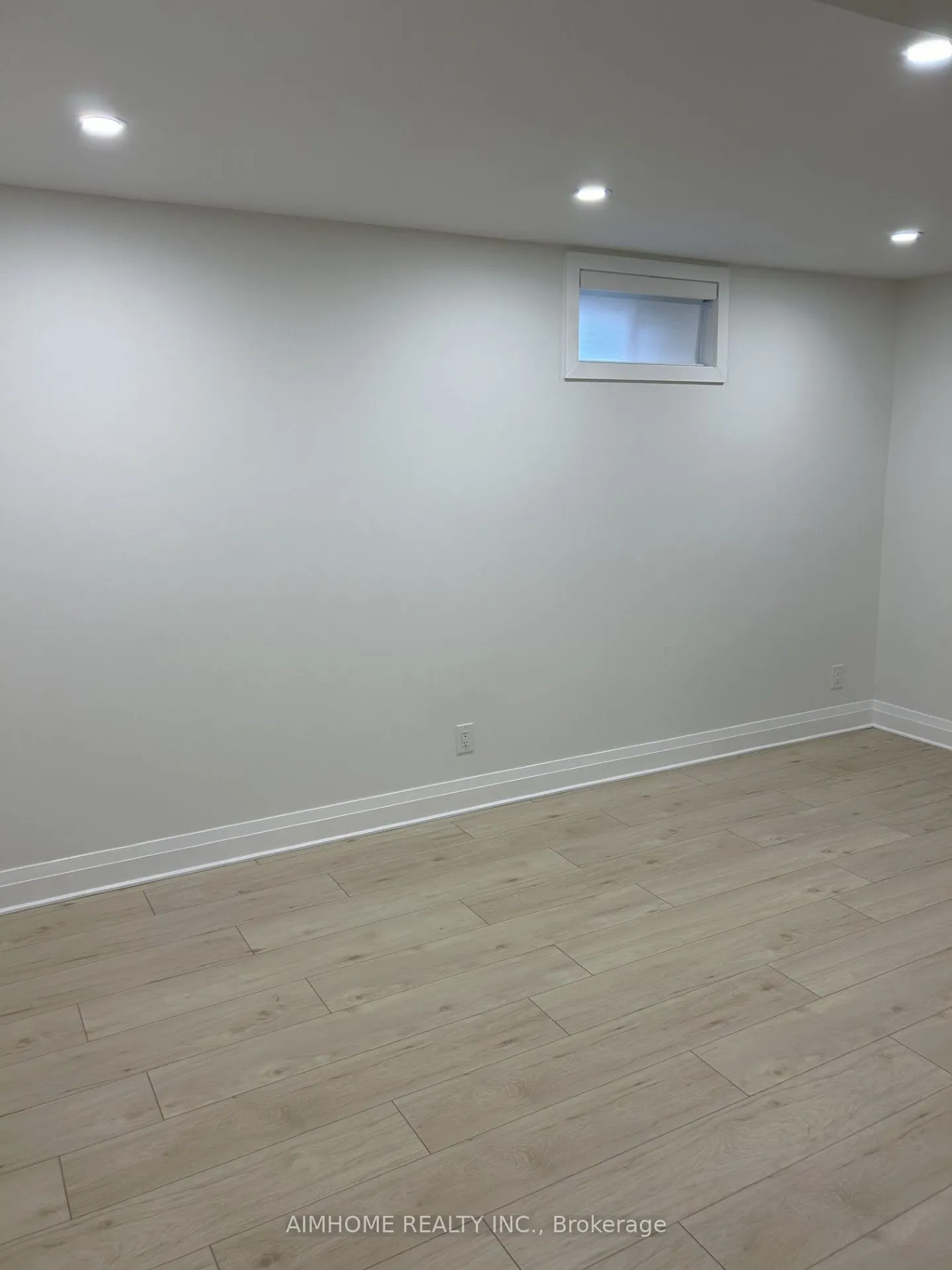 14 Twelve Oaks Drive