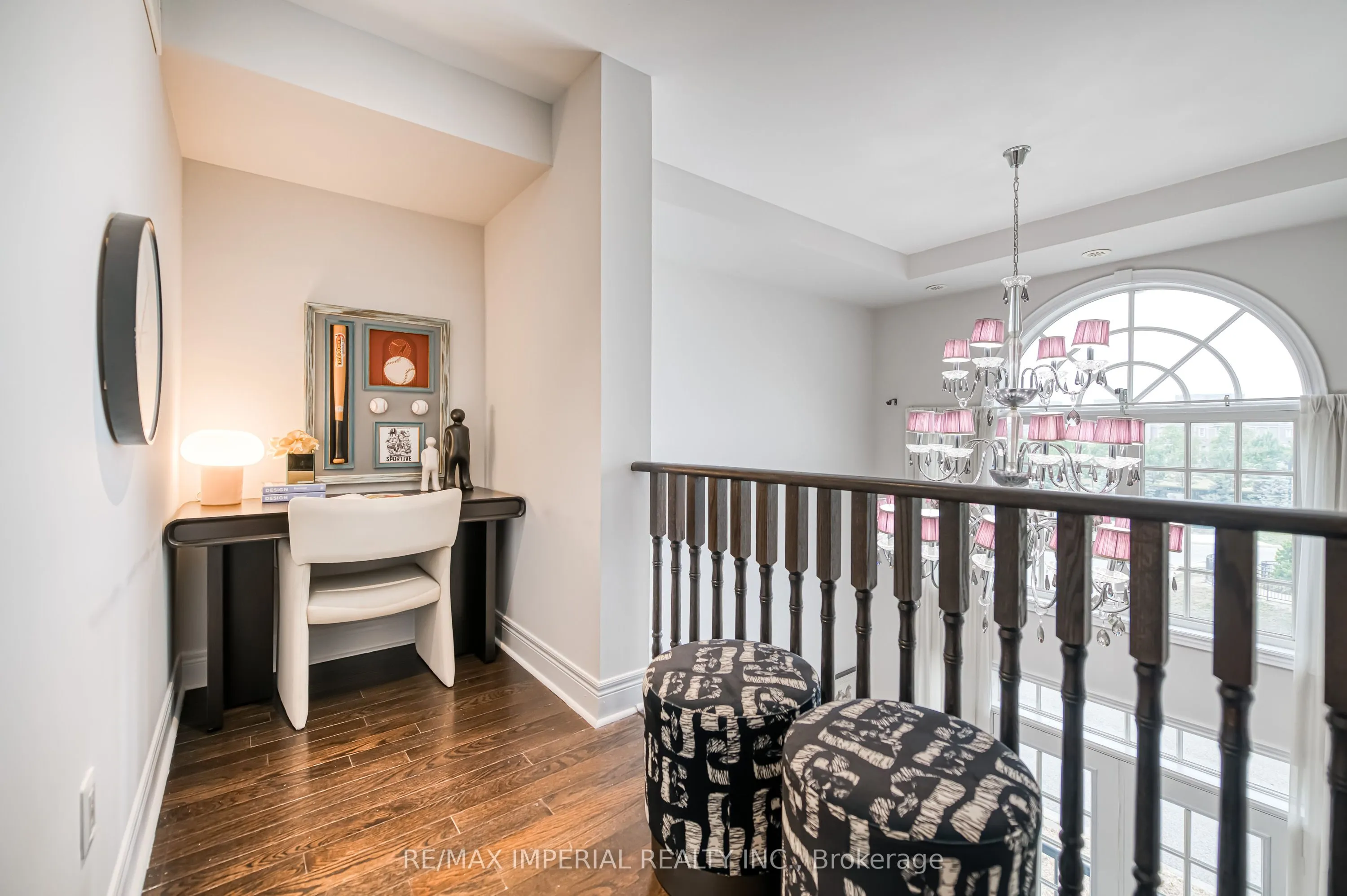21 MACKENZIE'S STAND Avenue