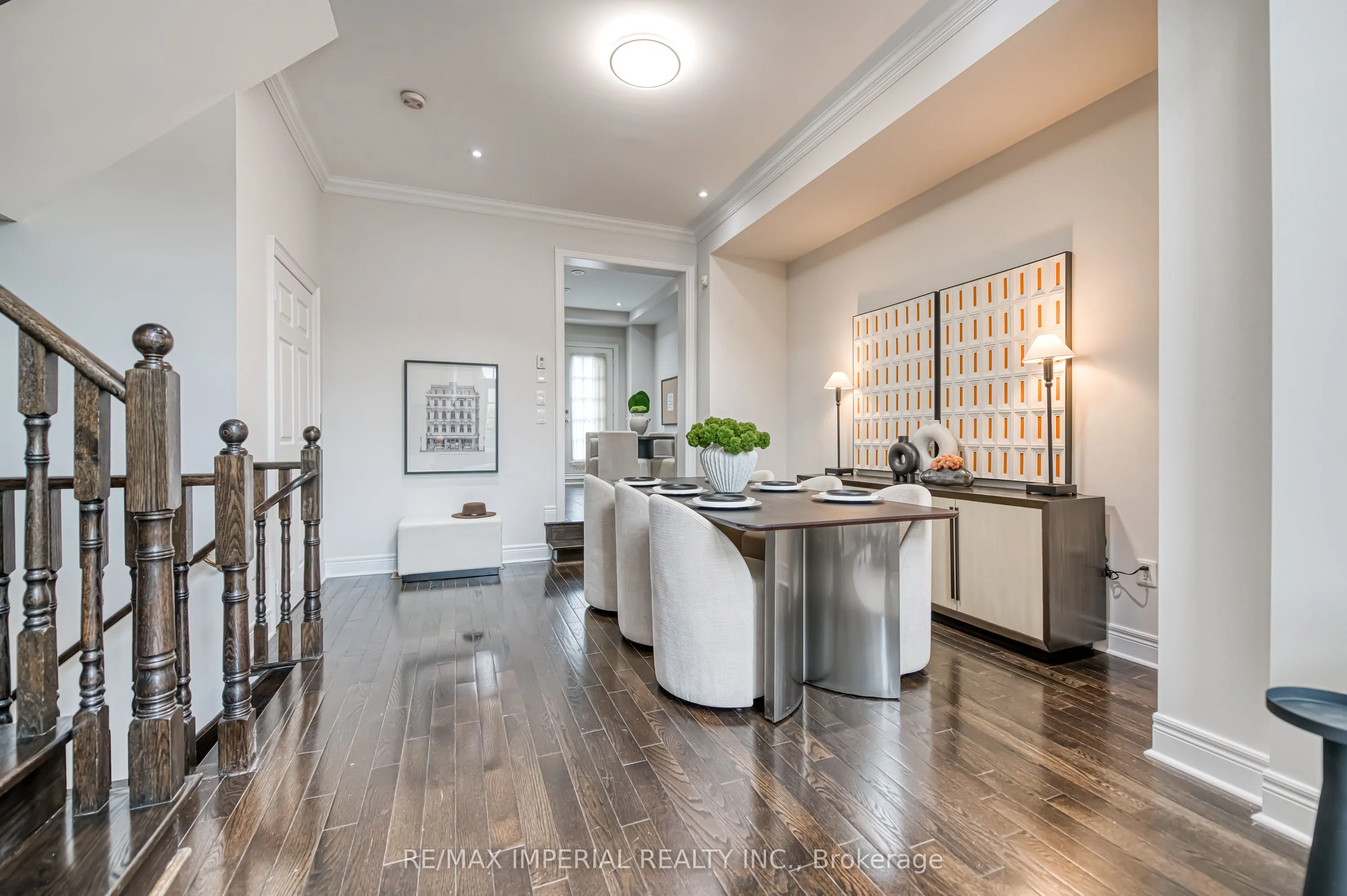 21 MACKENZIE'S STAND Avenue