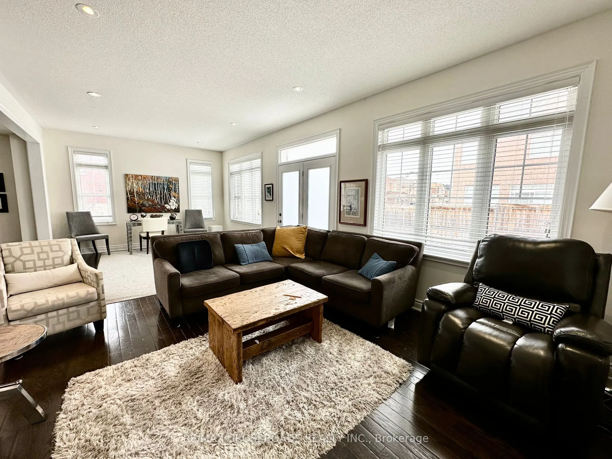 235 John Davis Gate