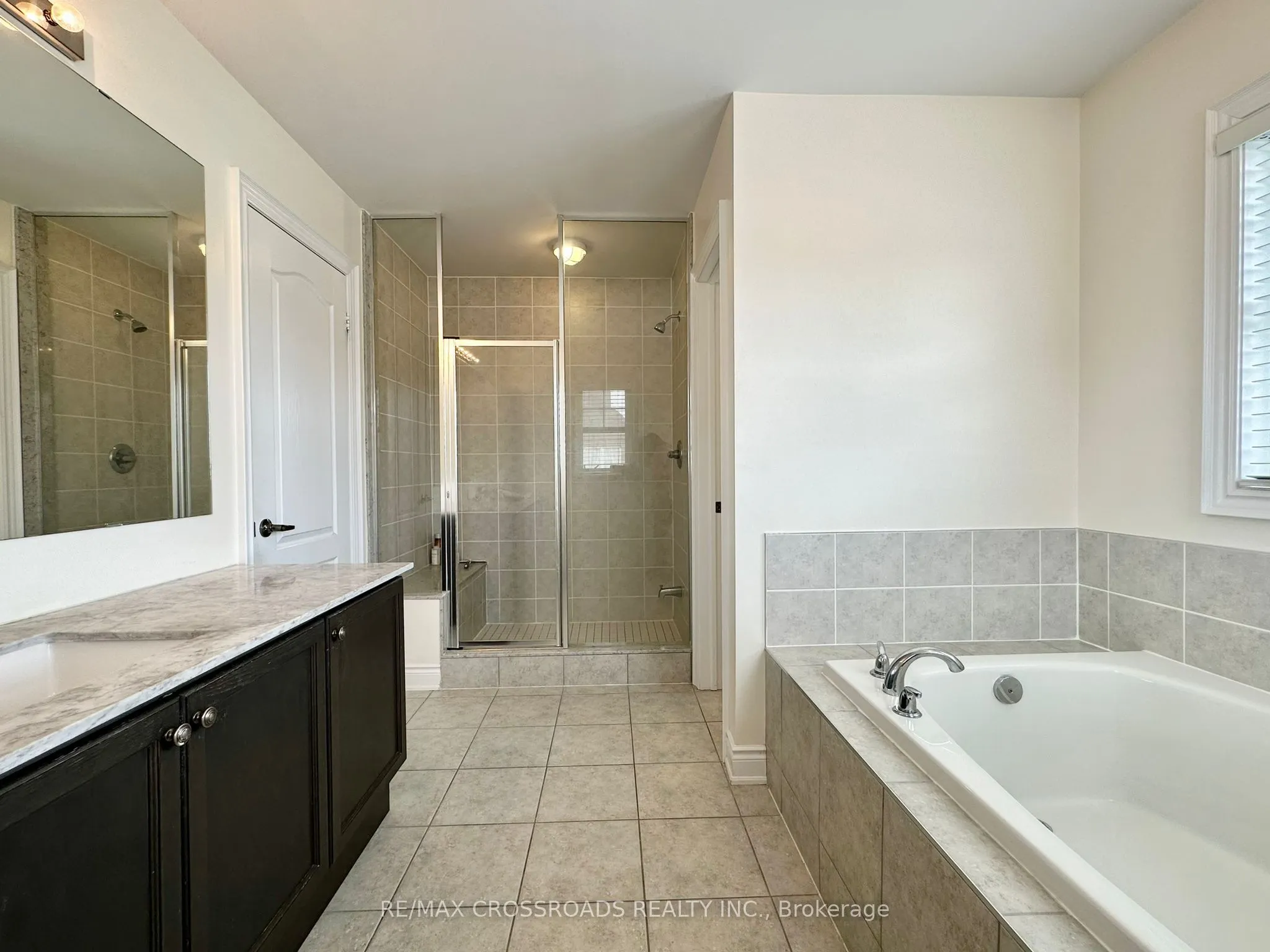235 John Davis Gate