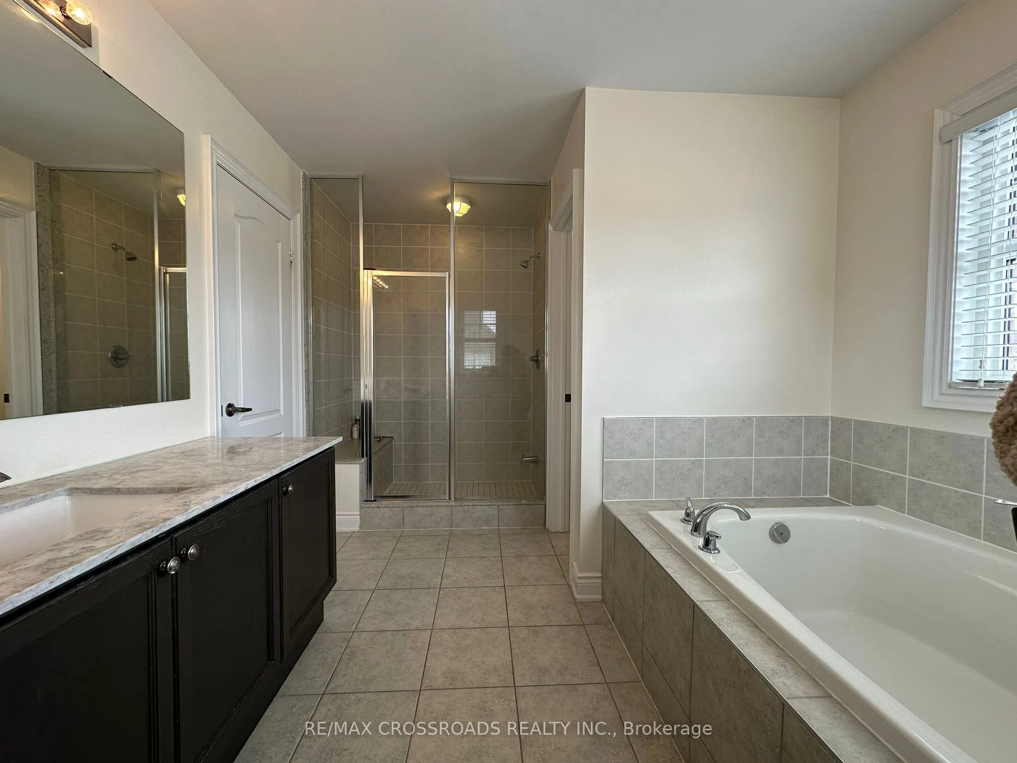 235 John Davis Gate