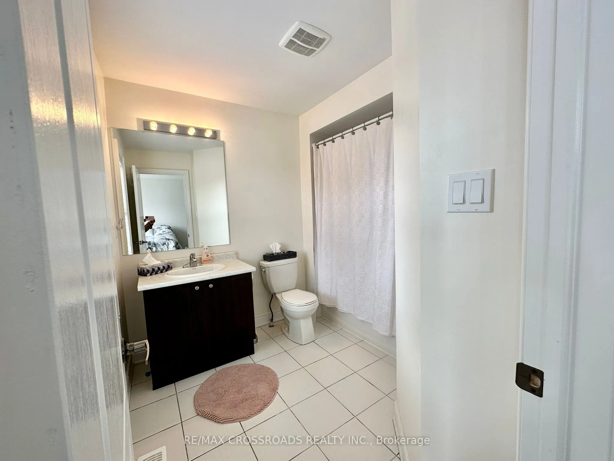 235 John Davis Gate