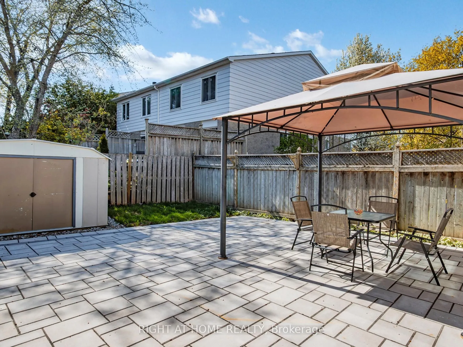 94 Reginald Crescent