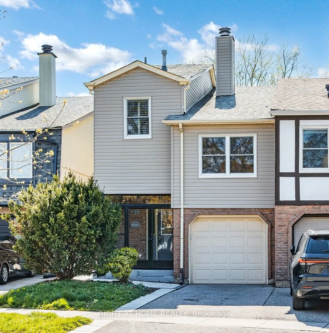 94 Reginald Crescent