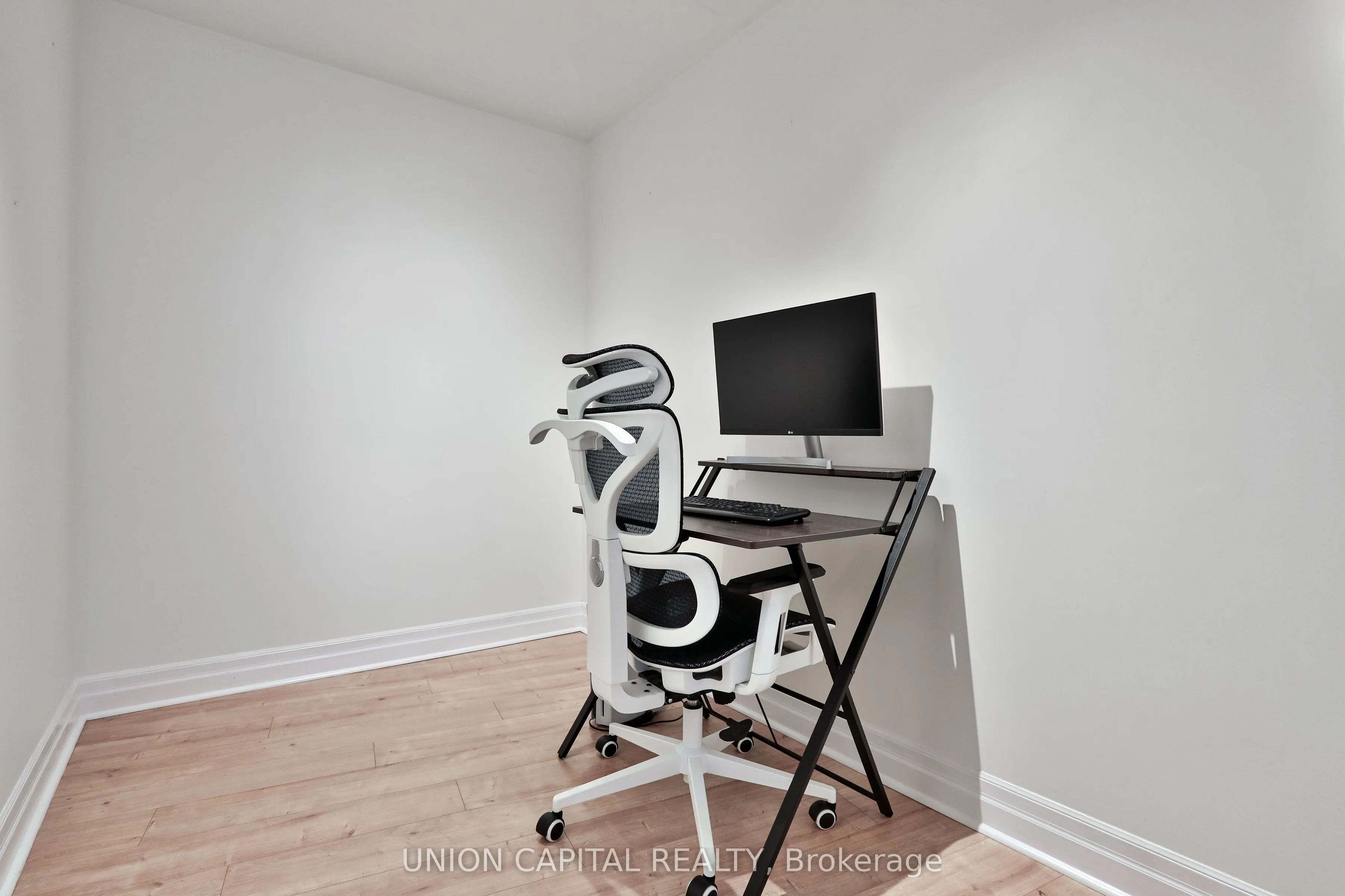 8110 Birchmount Street, #801