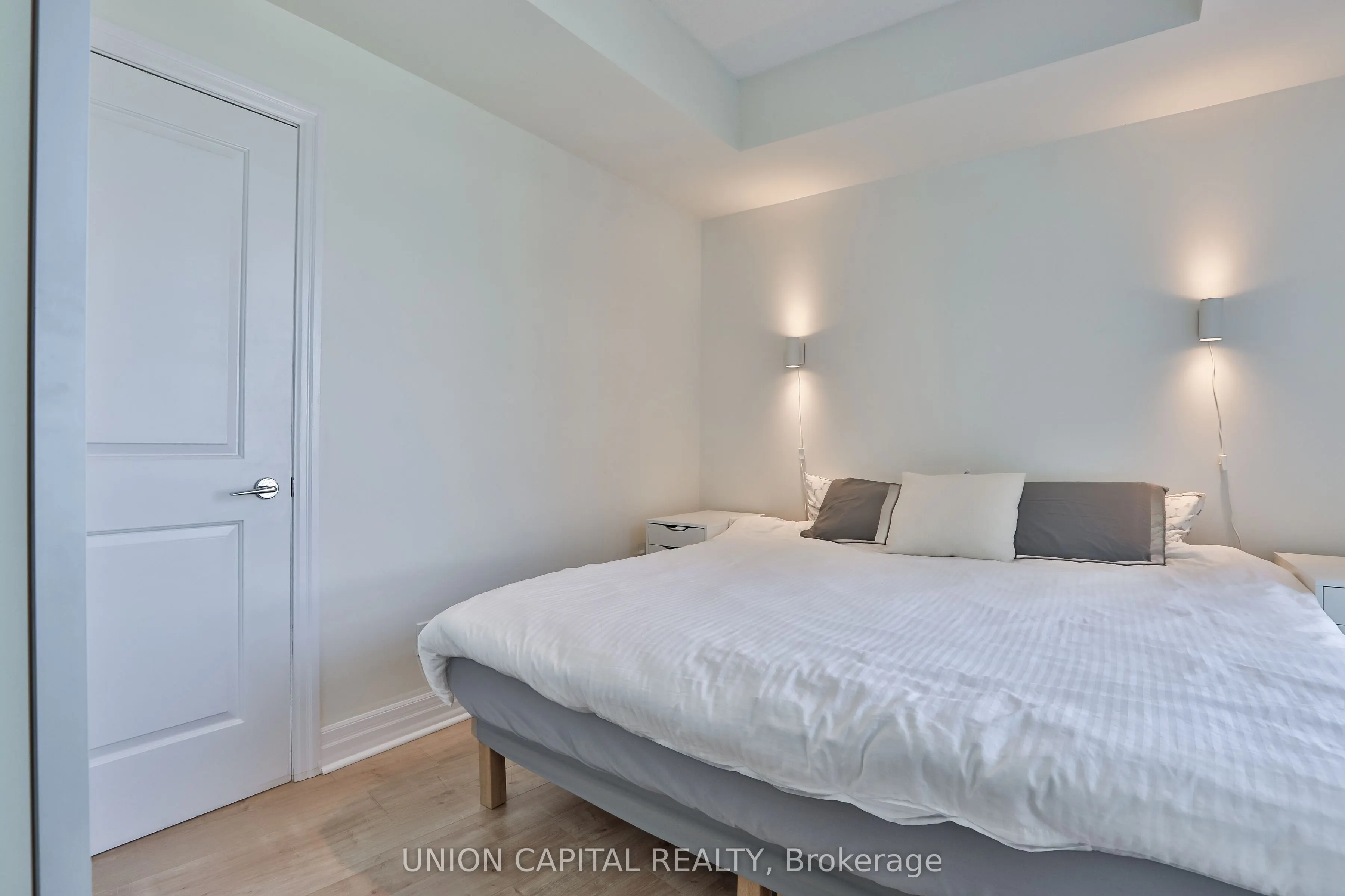 8110 Birchmount Street, #801