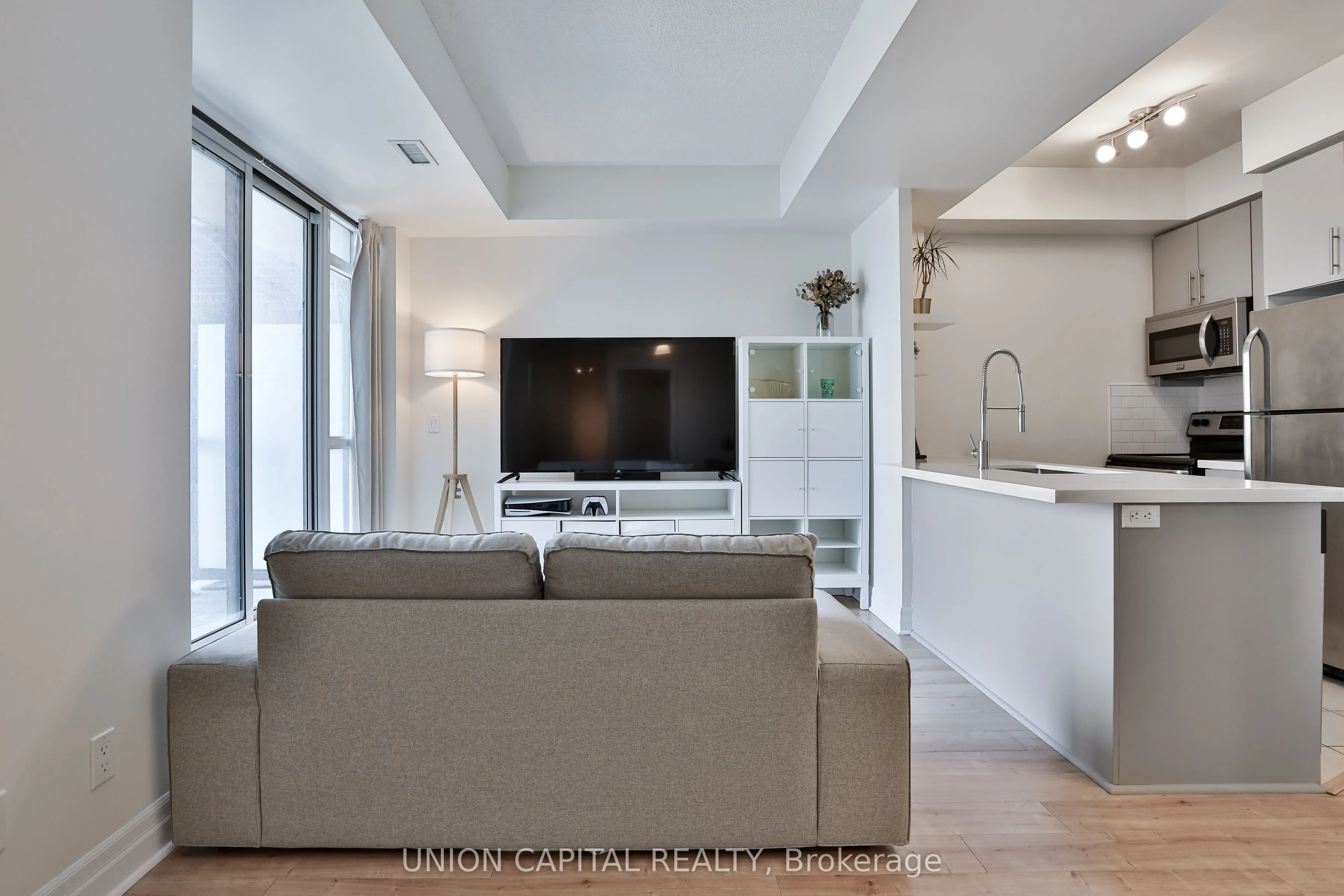 8110 Birchmount Street, #801