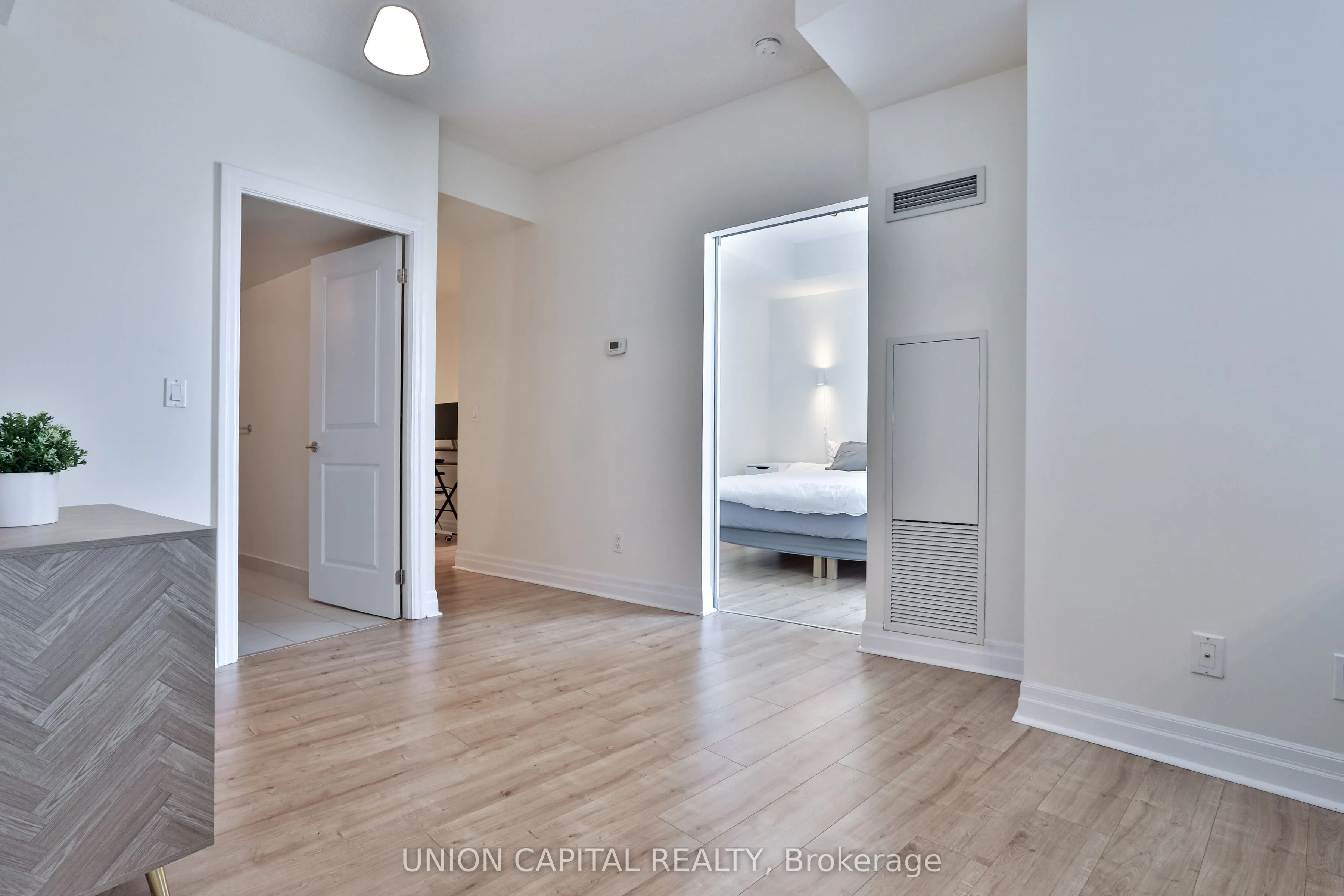8110 Birchmount Street, #801