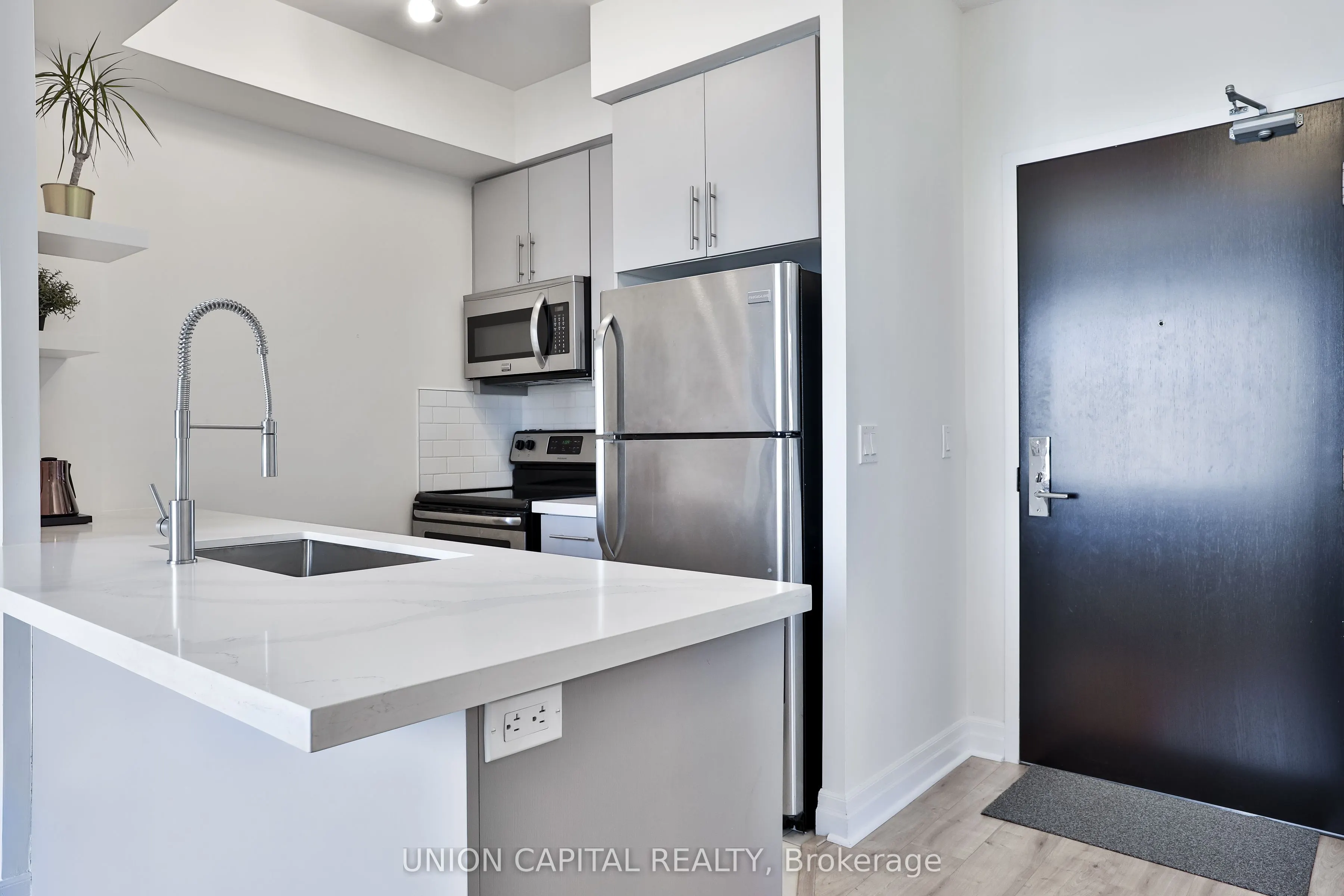 8110 Birchmount Street, #801