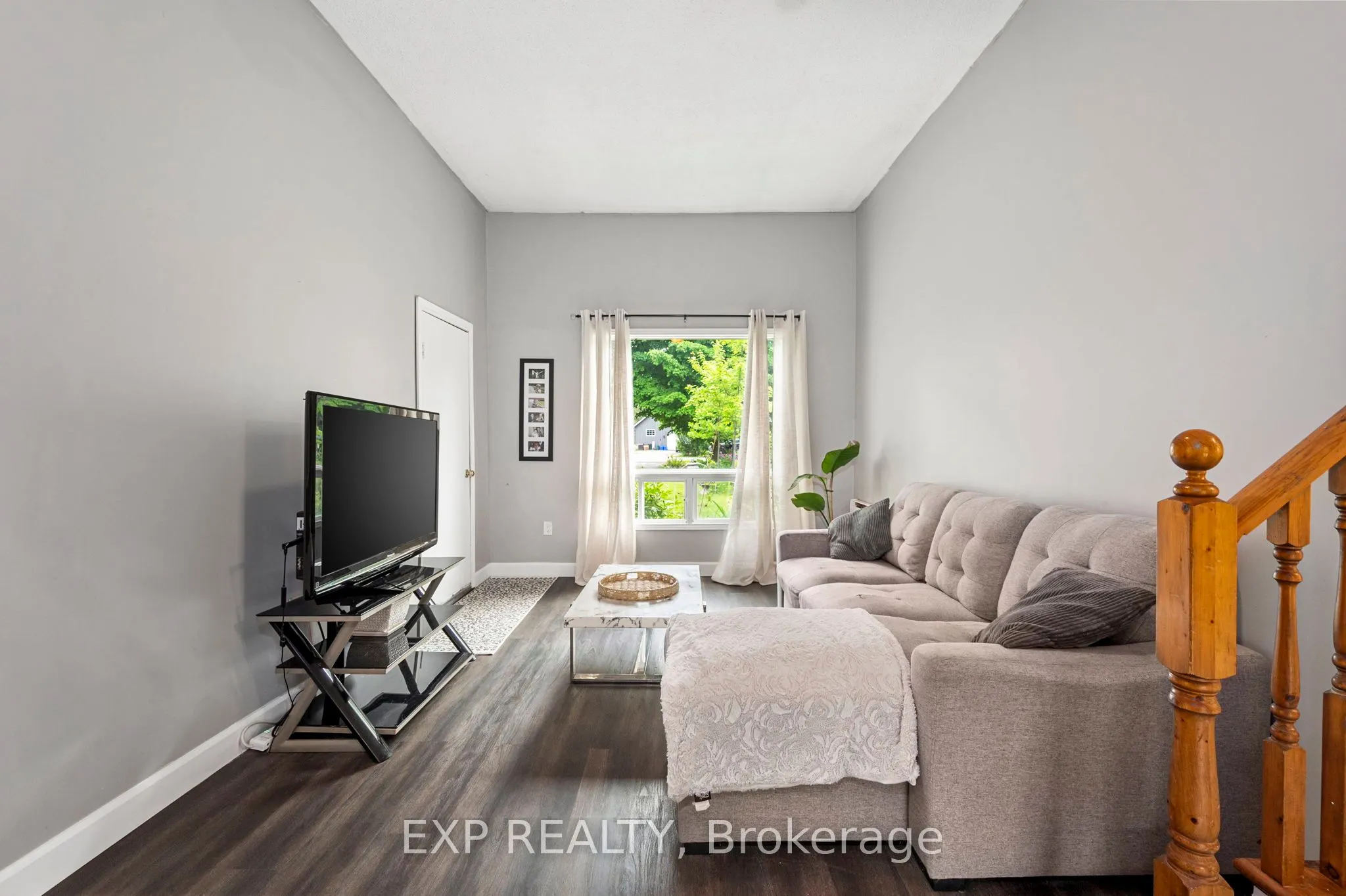 75 Brook Crescent