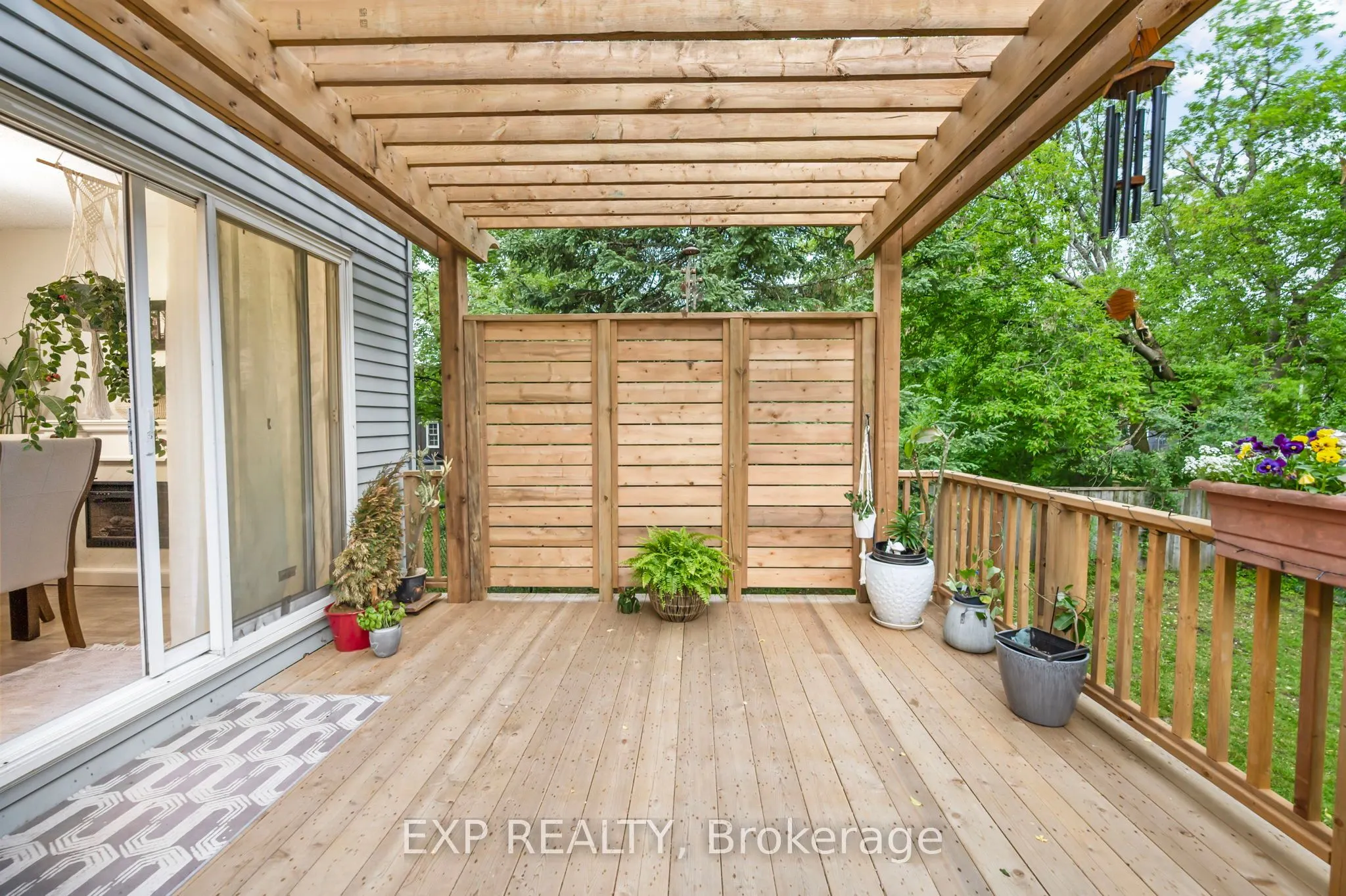 75 Brook Crescent