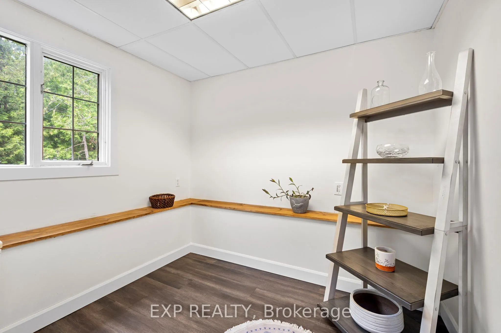 75 Brook Crescent
