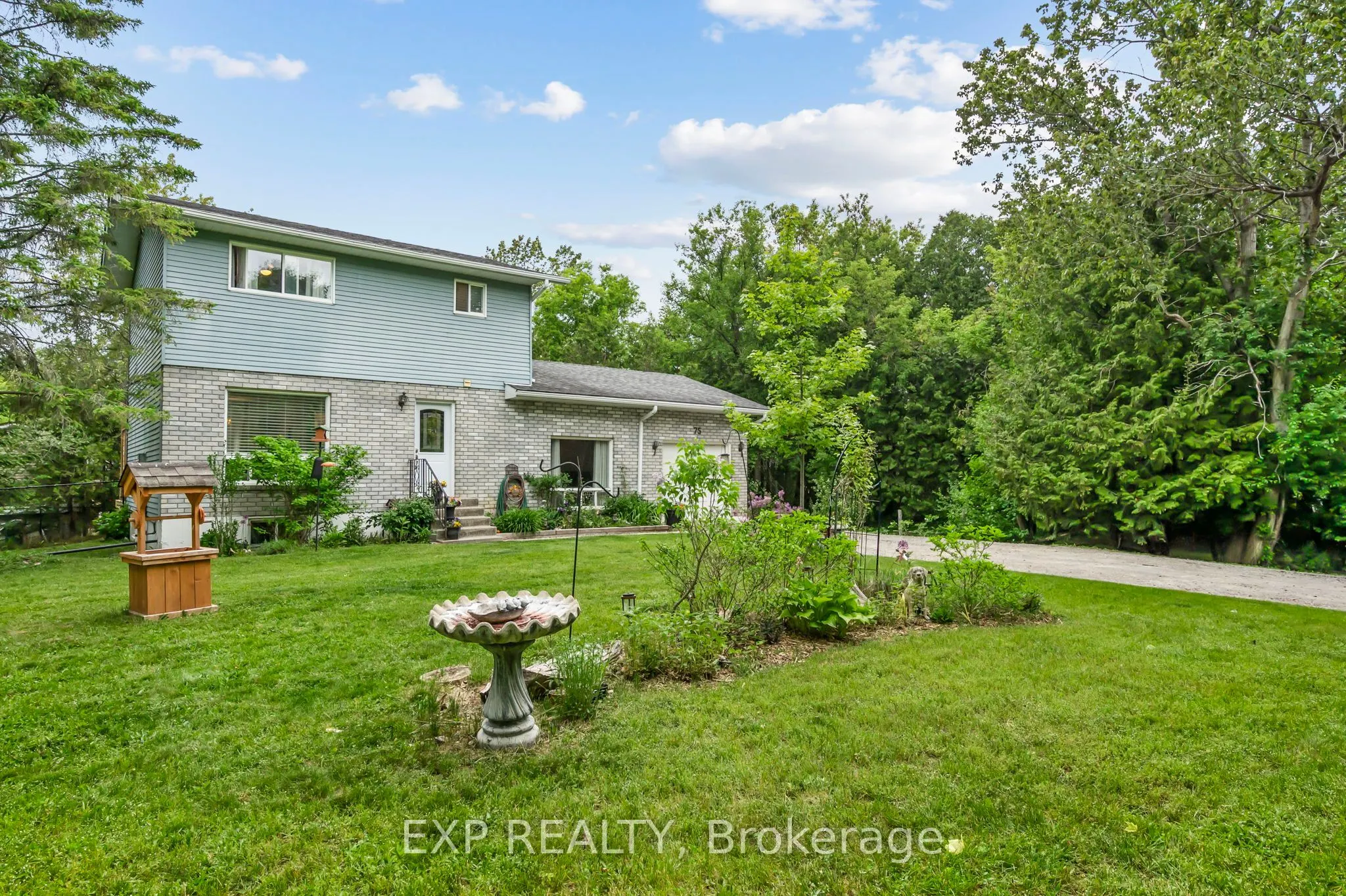 75 Brook Crescent
