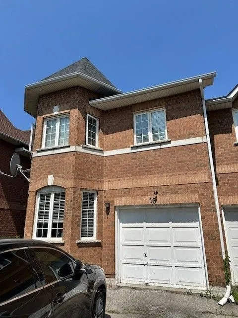 16 Royal Chapin Crescent