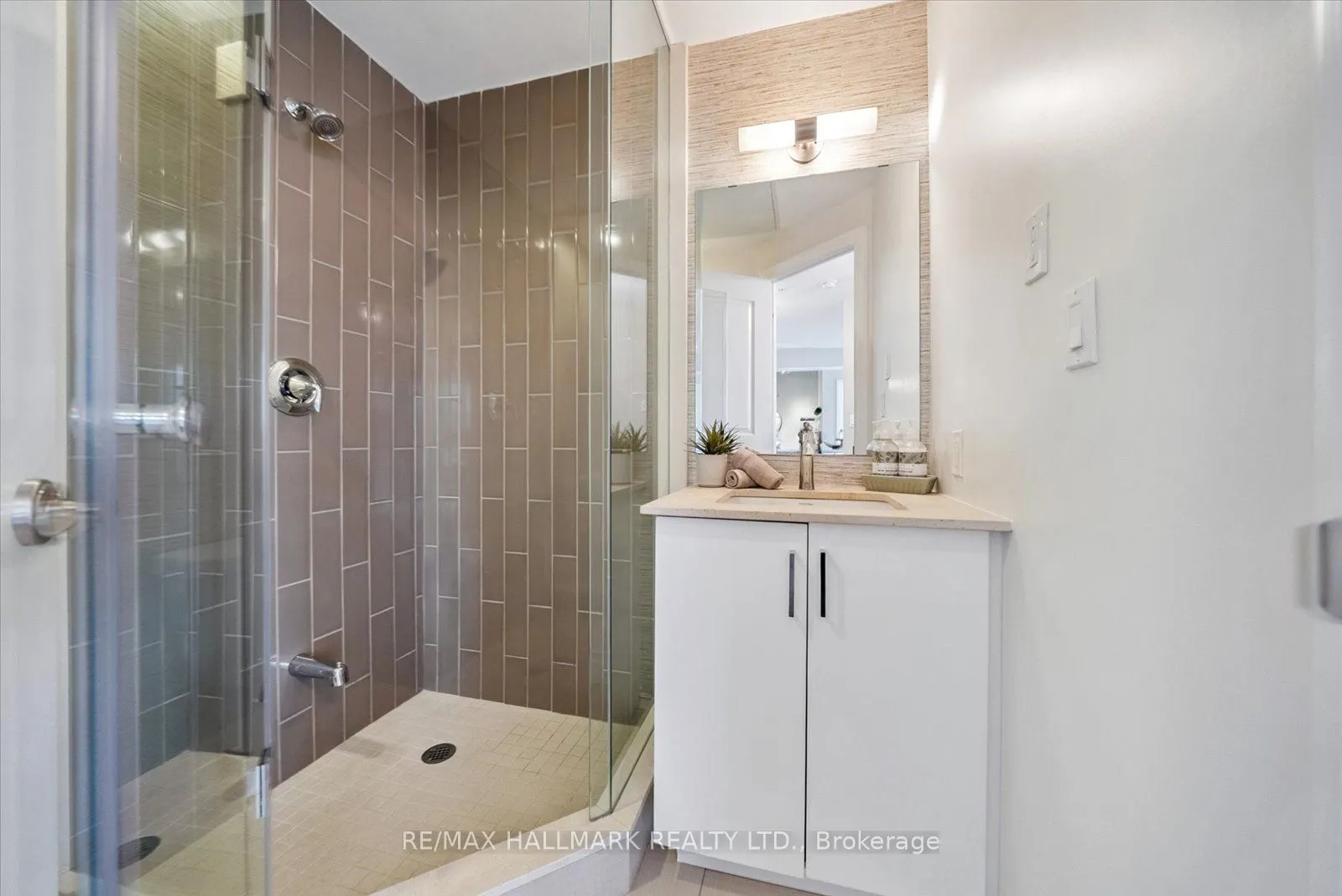 68 Main Street N, #311
