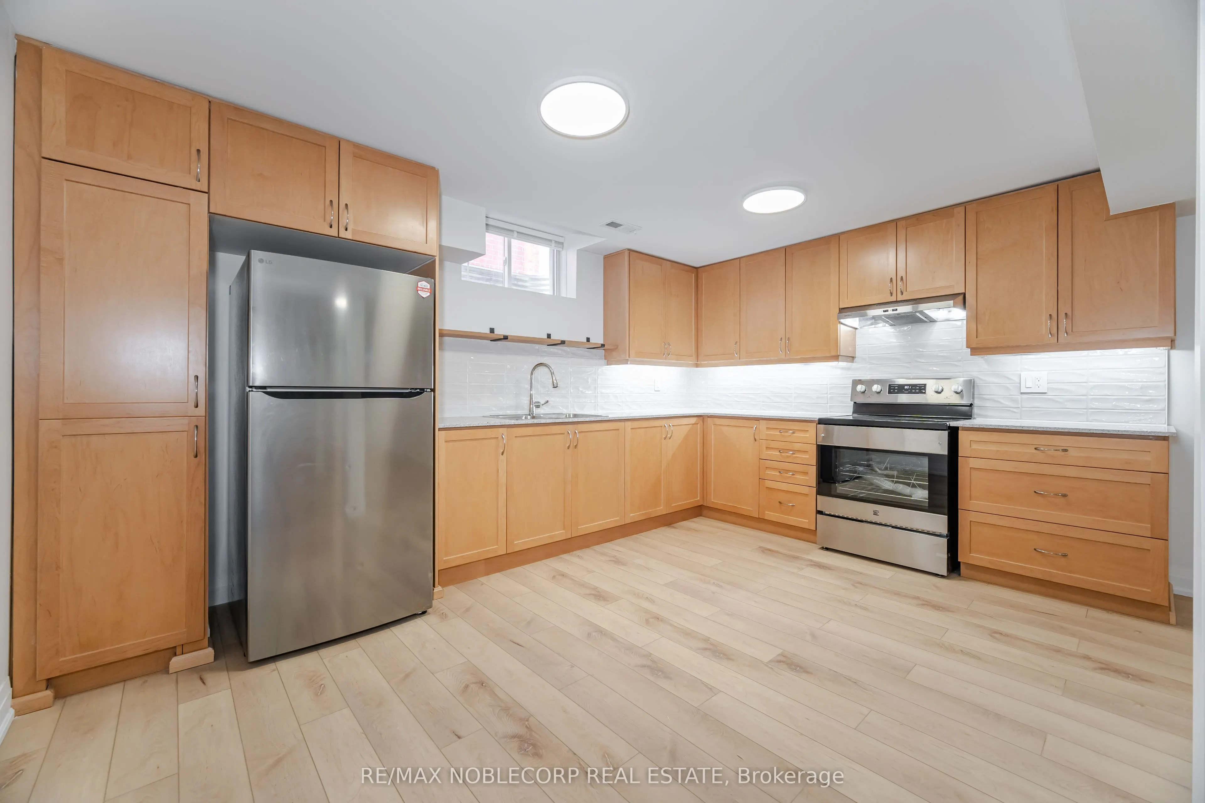 131 Dunstan Crescent, #Lower