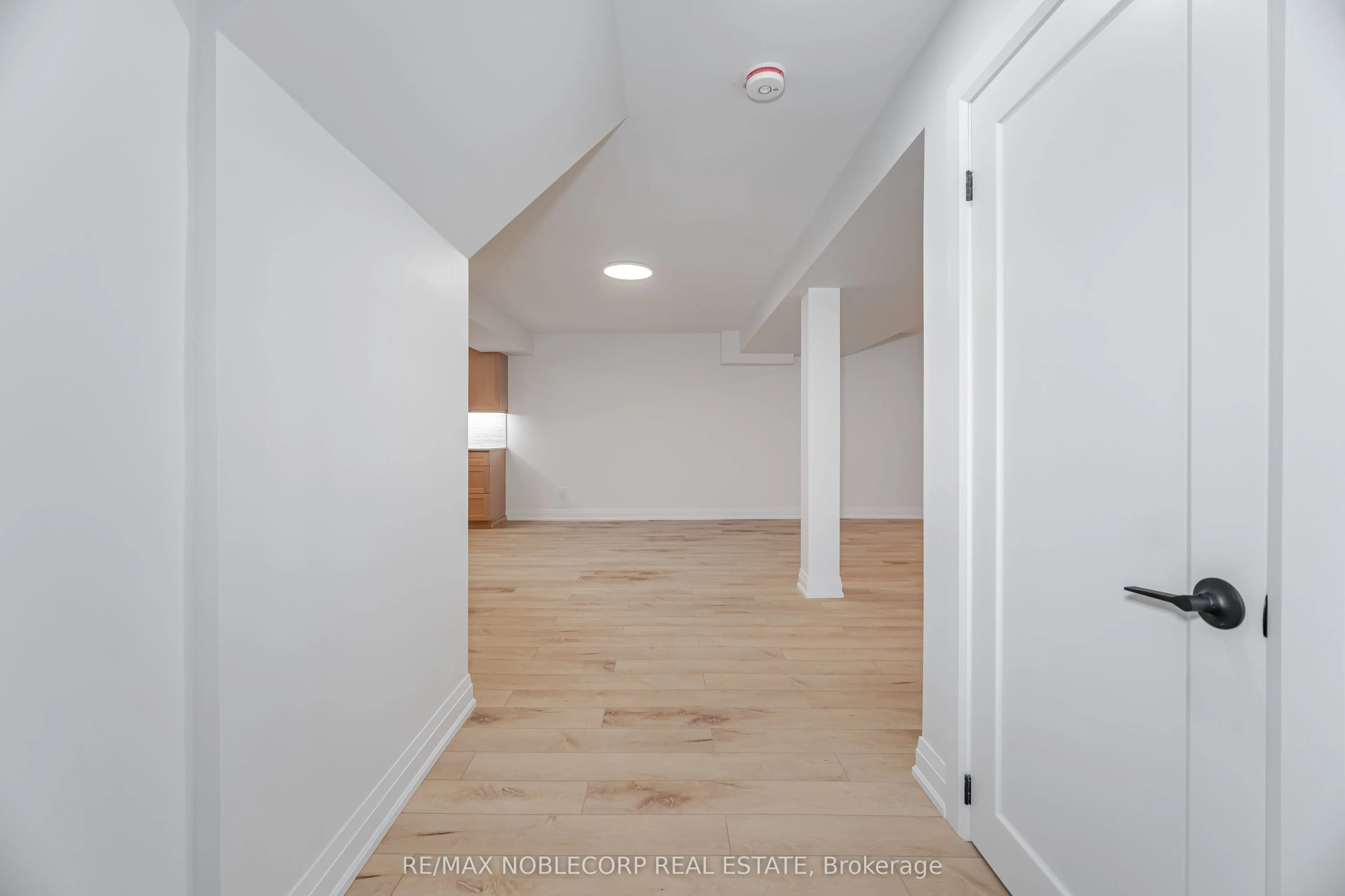 131 Dunstan Crescent, #Lower
