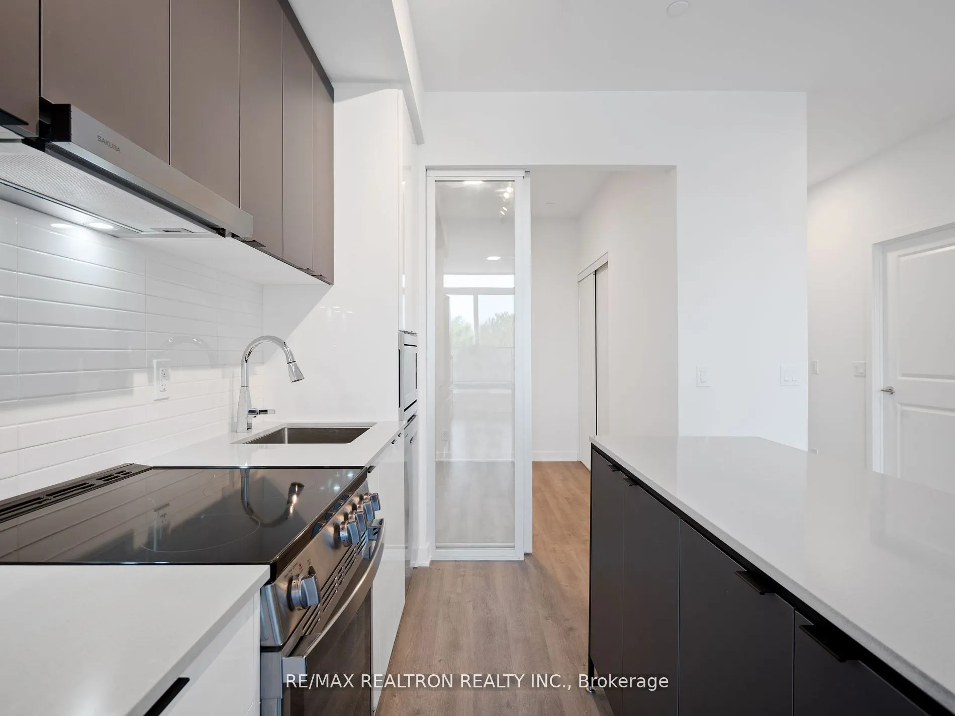 30 UPPER MALL Way, #A-209
