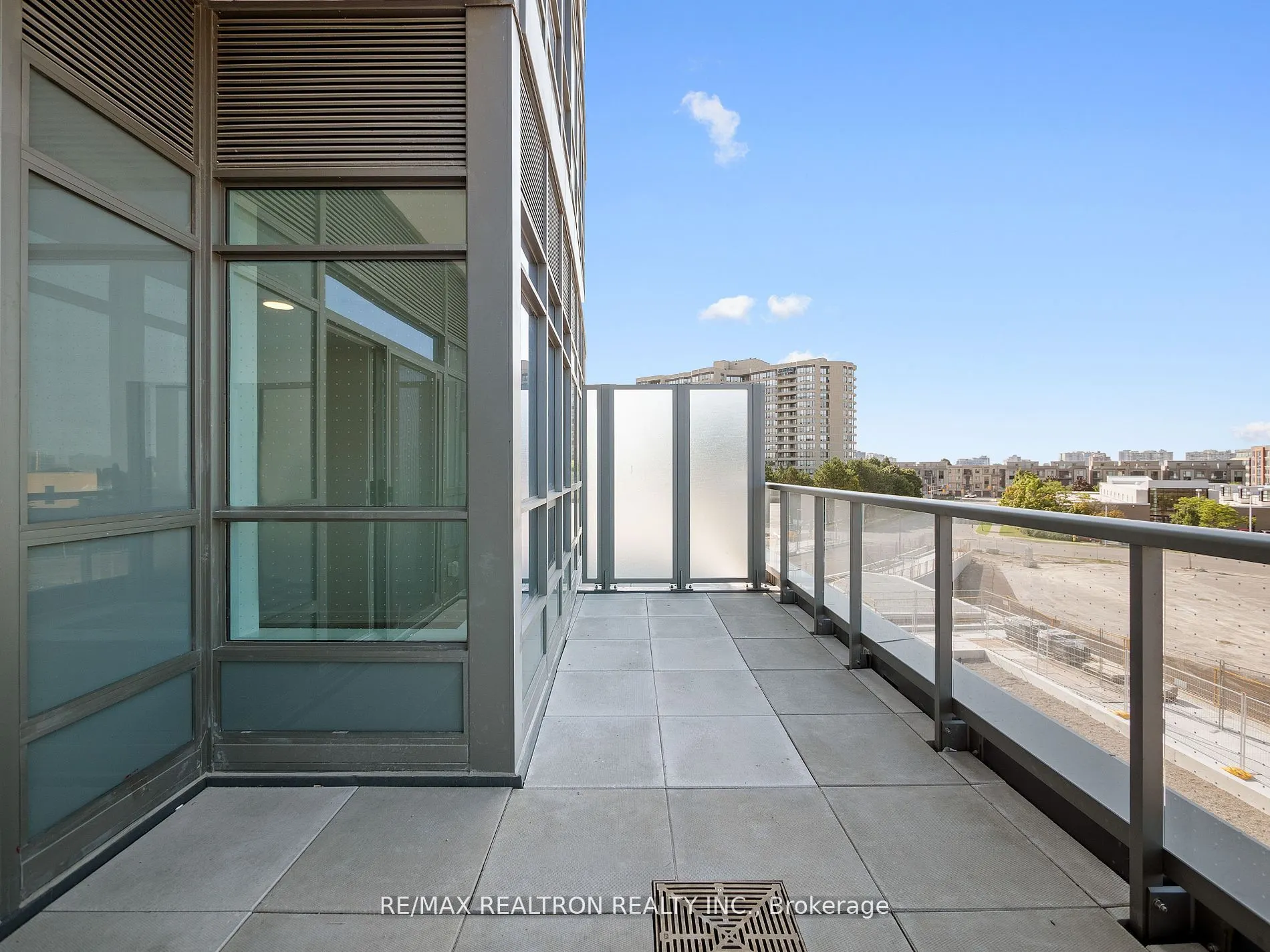 30 UPPER MALL Way, #A-209