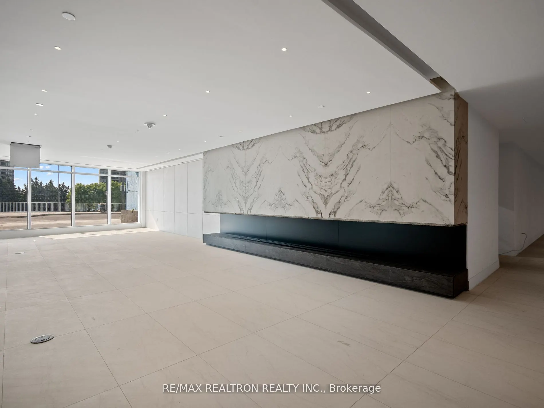 30 UPPER MALL Way, #A-209