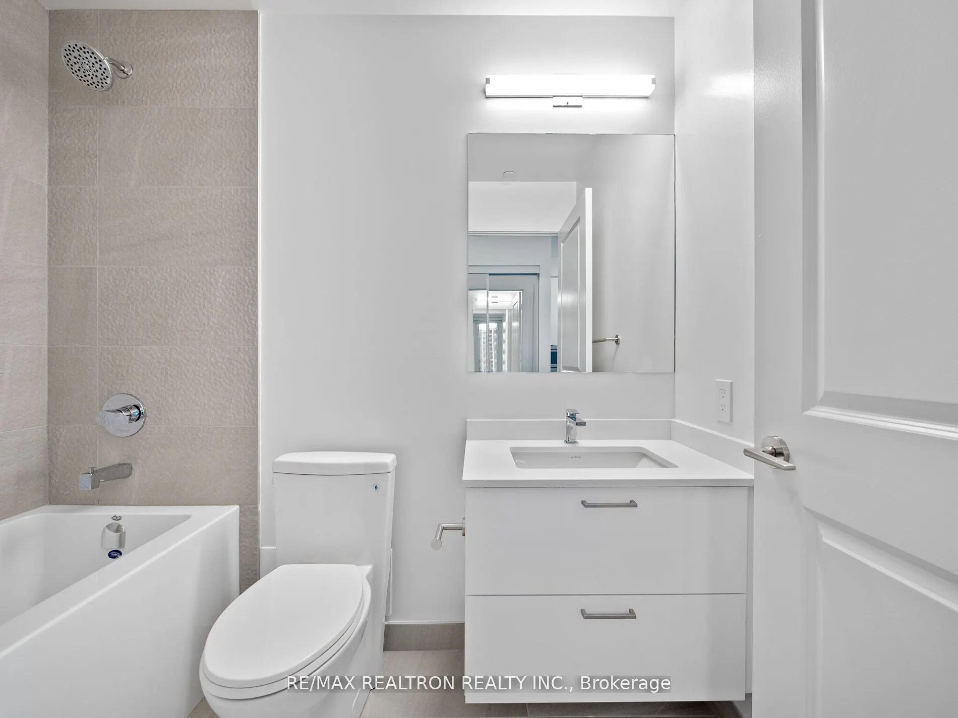 30 UPPER MALL Way, #A-209