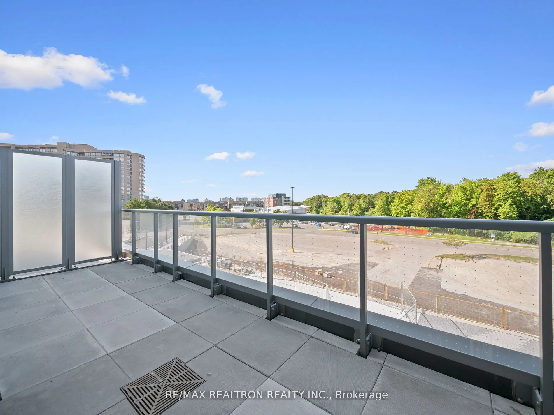 30 UPPER MALL Way, #A-209