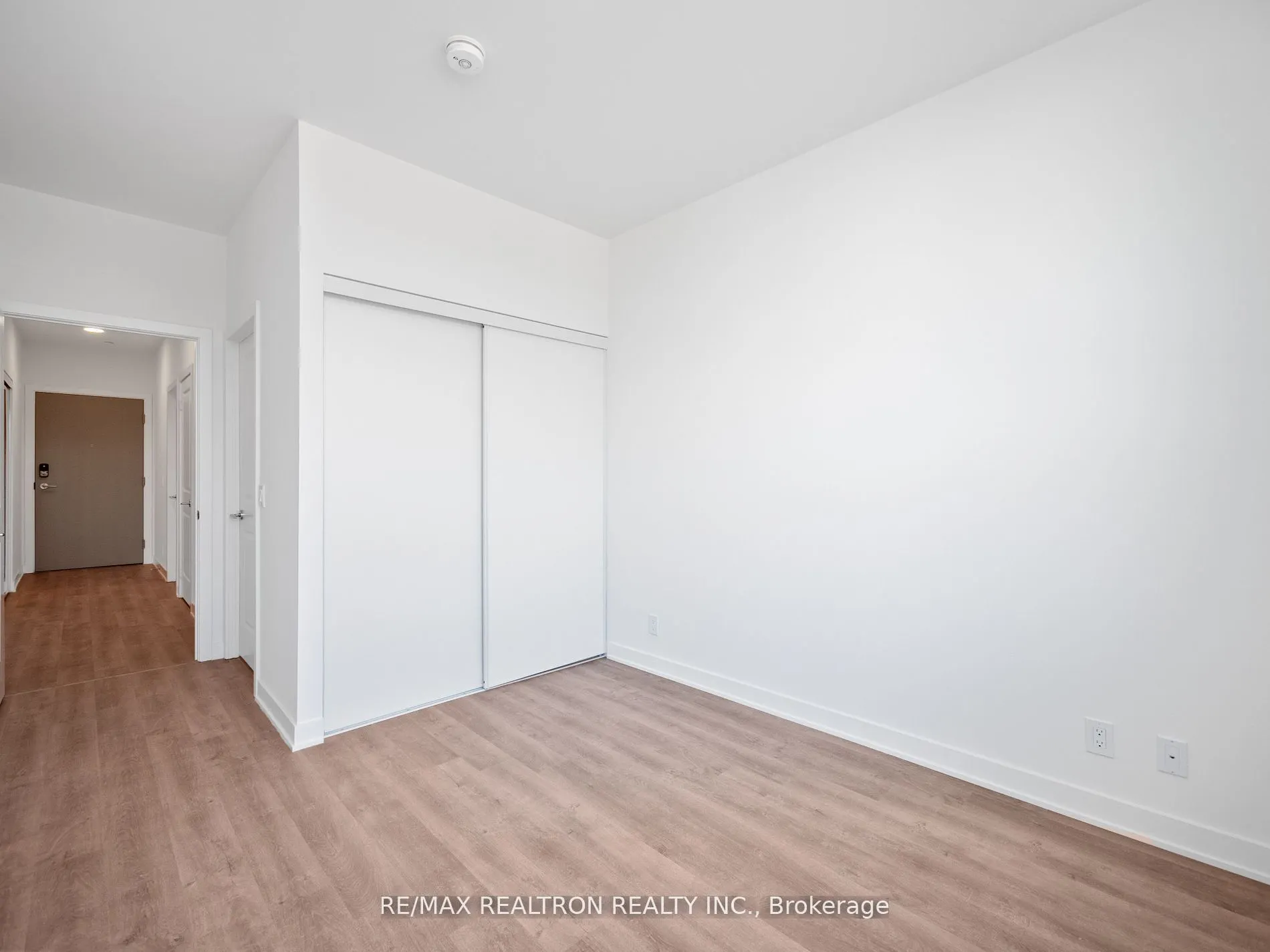 30 UPPER MALL Way, #A-209