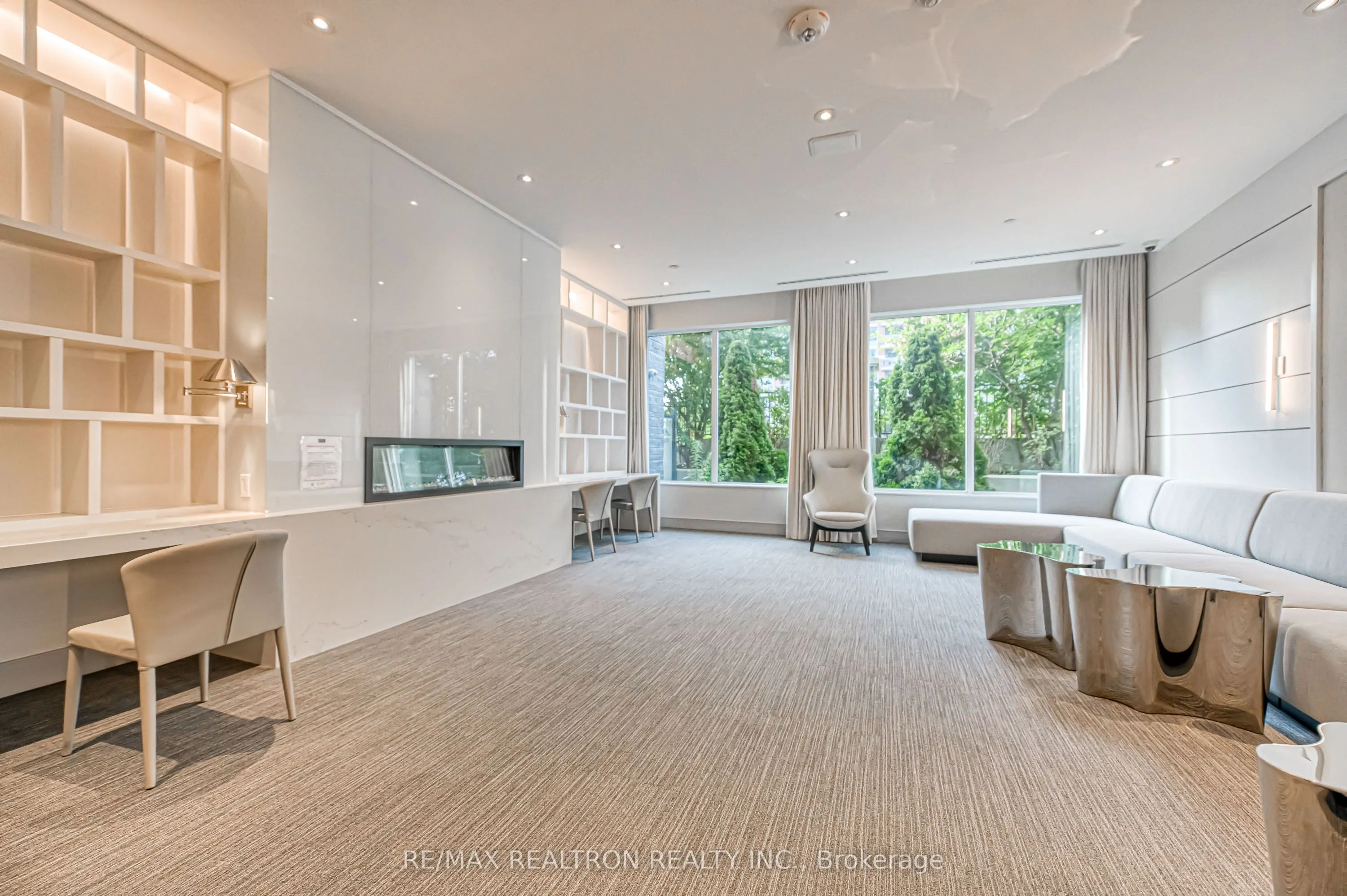 398 Highway 7 E, #215