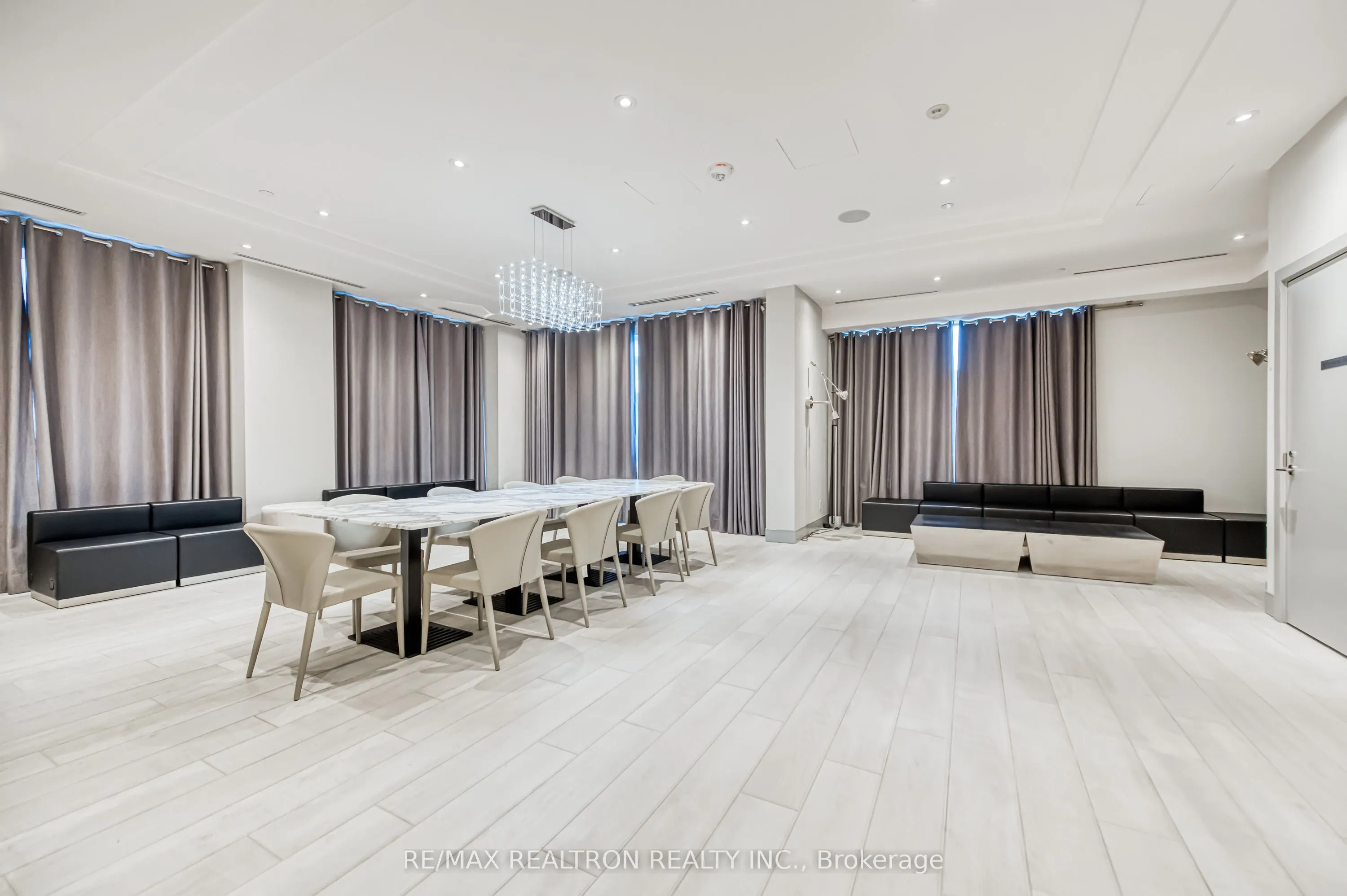 398 Highway 7 E, #215