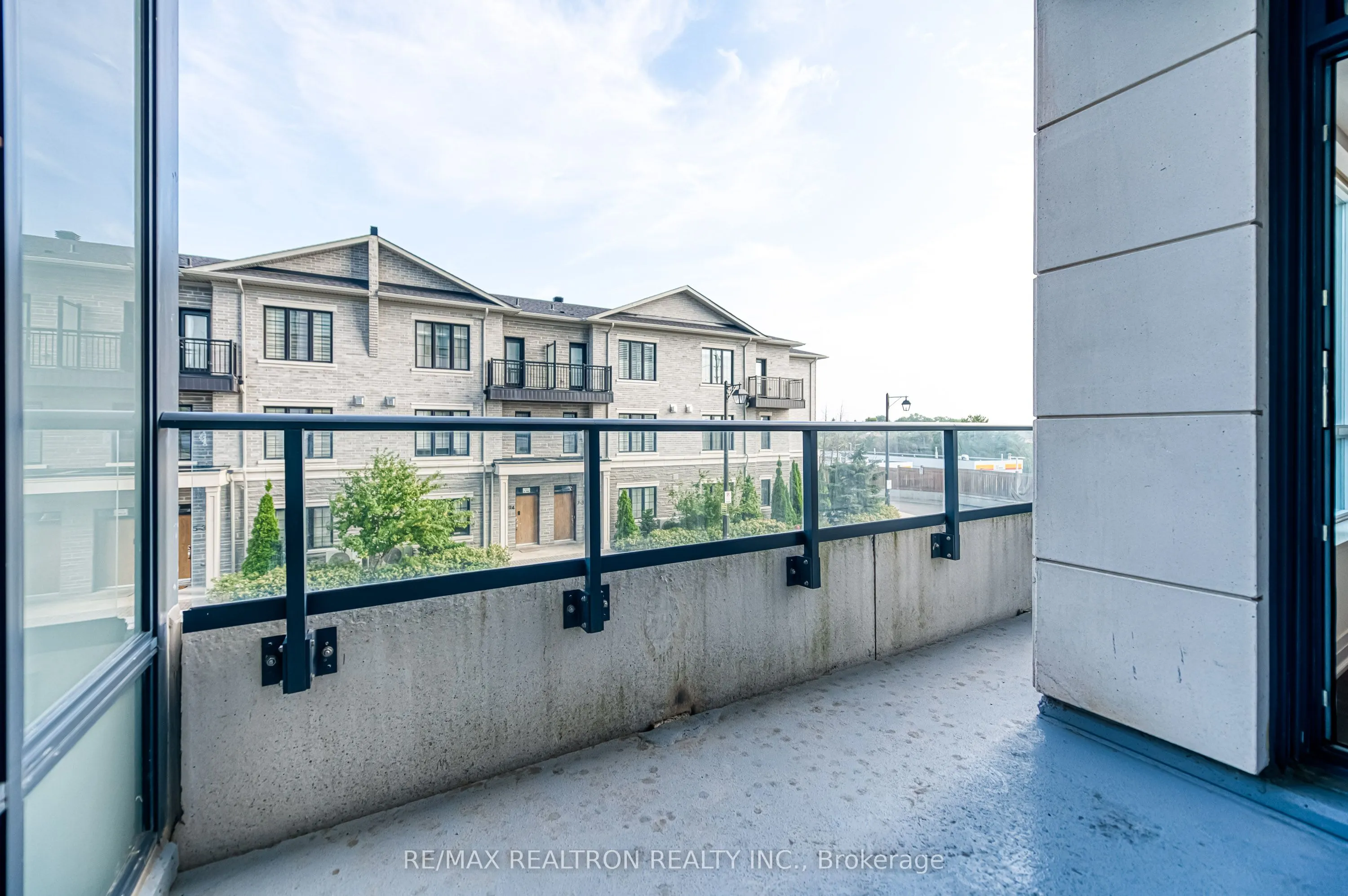 398 Highway 7 E, #215