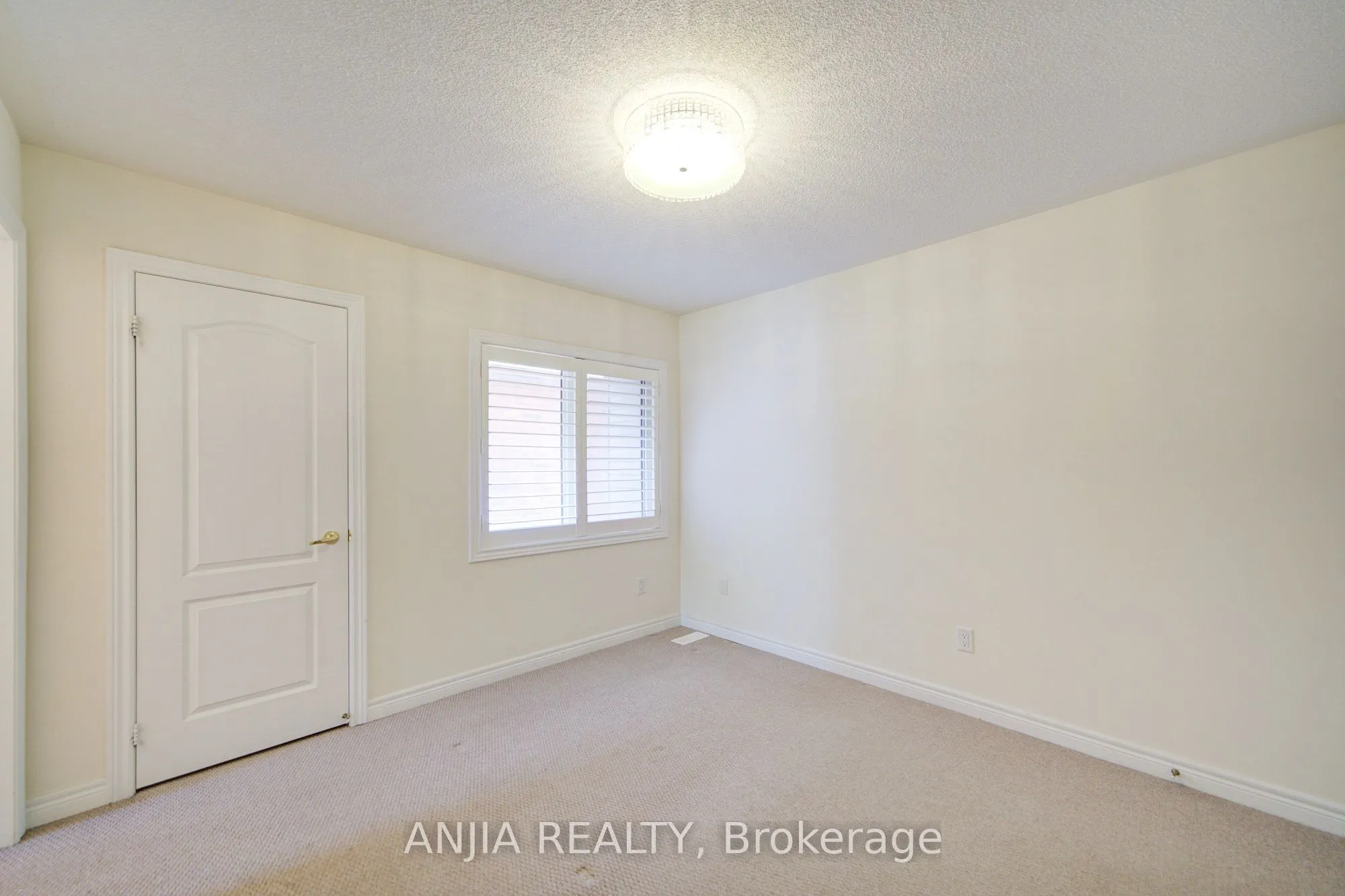 123 Greenforest Grove
